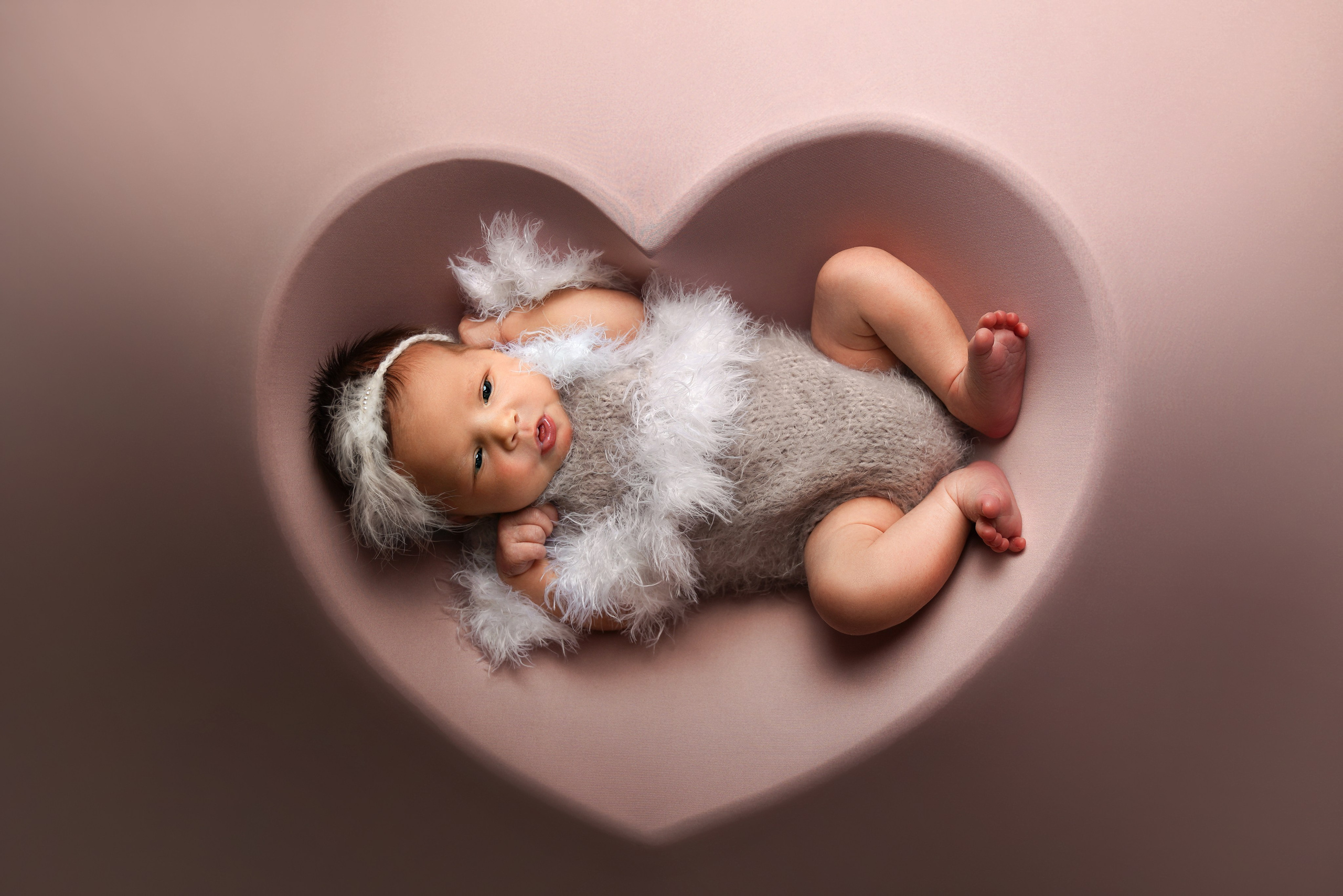 Фотосессия новорожденного (newborn). Фотограф новорожденных, детей до года и беременных в Симферополе