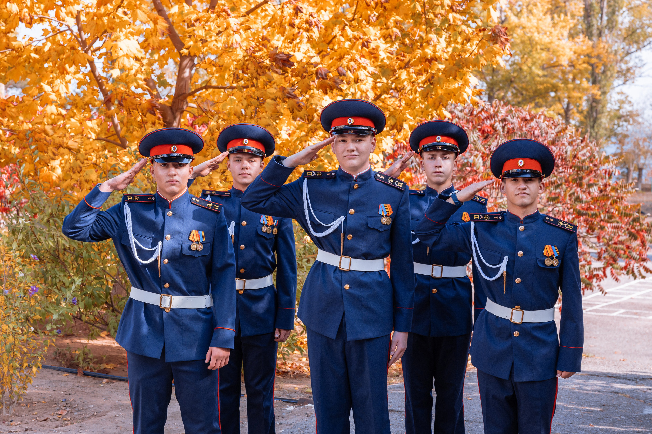 Старшая школа. Выпускные школьные фотоальбомы для школ и детских садов в Волгограде и Волжском