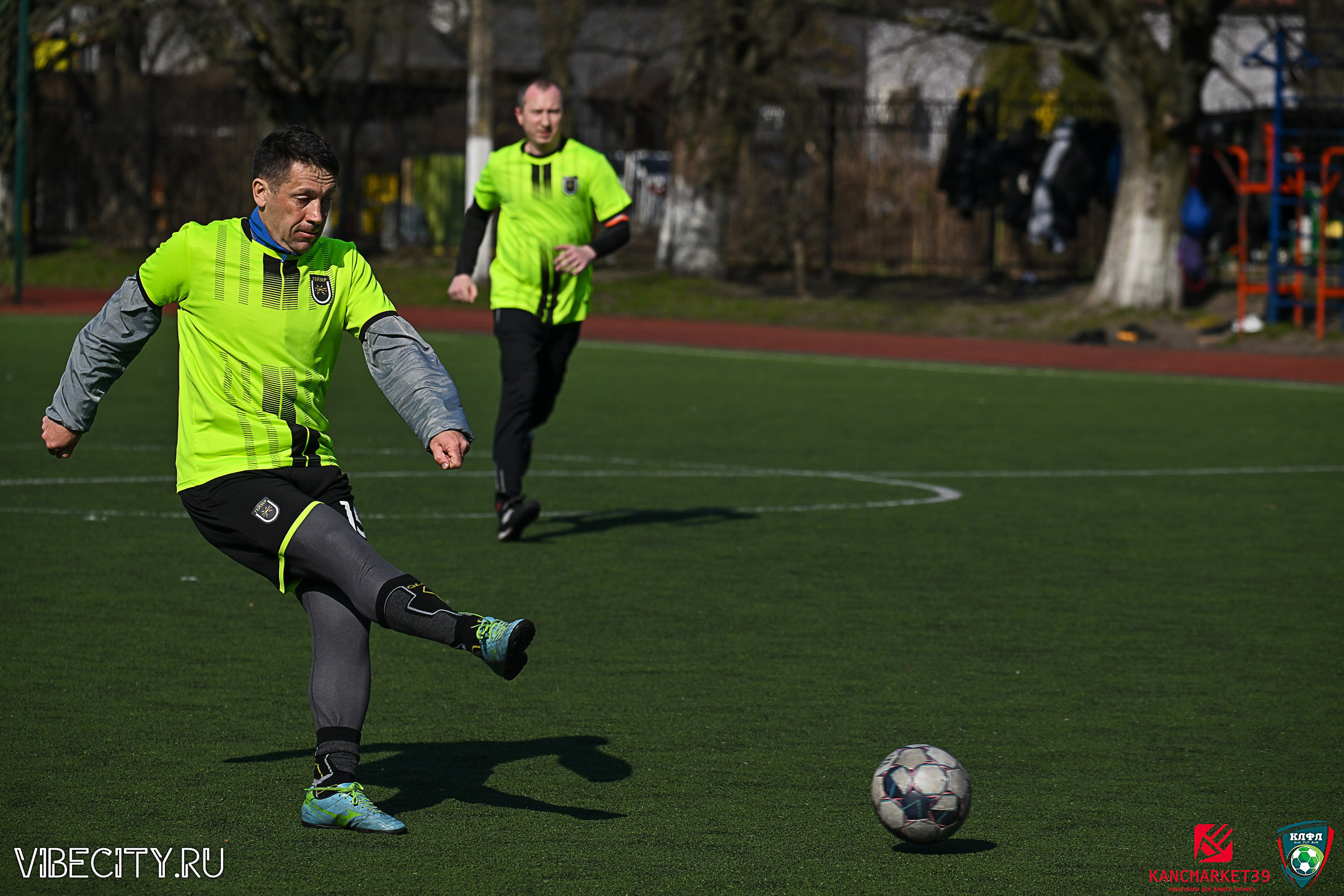 XX ЧЕМПИОНАТ КАЛИНИНГРАДСКОЙ ЛФЛ КАНЦМАРКЕТ39 сезона 2024–2025 гг. VIBECITY.RU Вайб Сити Ру Фоторепортажи Фотоотчеты Калининград