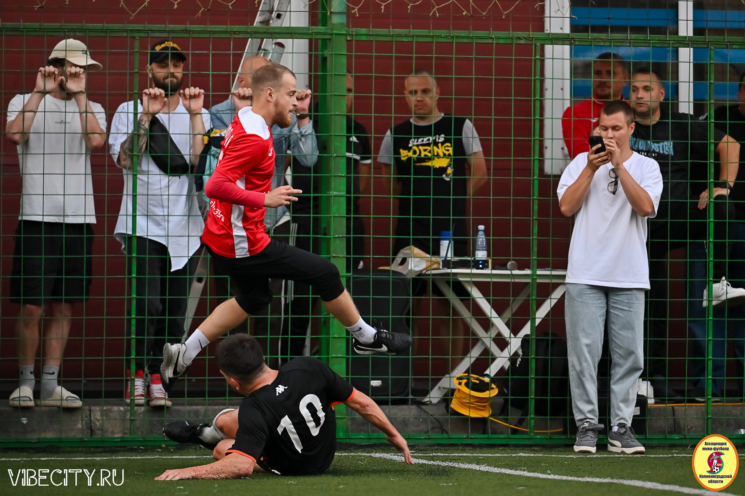 ИГРЫ МИНИ-ФУТБОЛЬНОЙ И КОРПОРАТИВНОЙ ЛИГИ. VIBECITY.RU Вайб Сити Ру Фоторепортажи Фотоотчеты Калининград