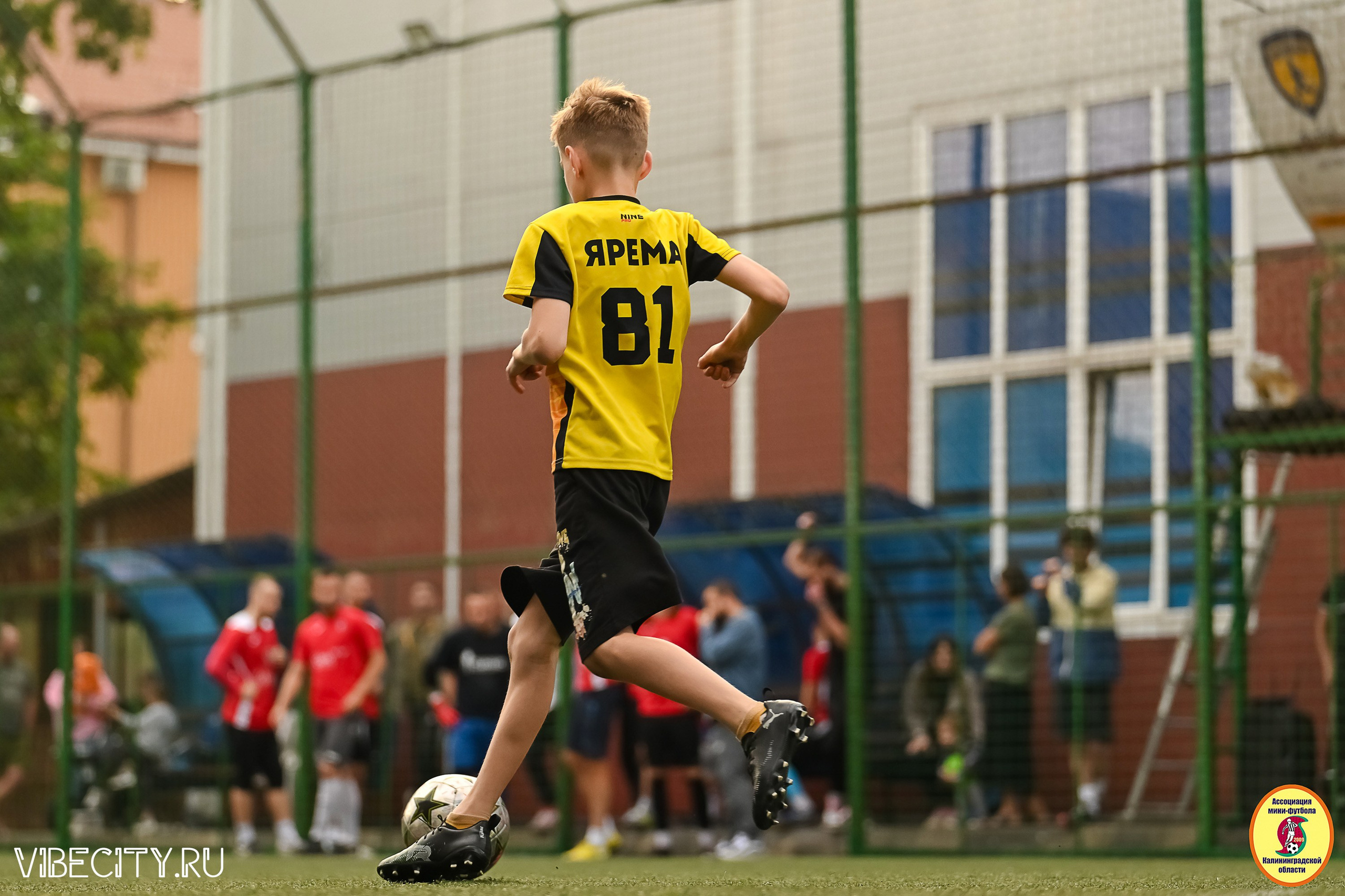 ИГРЫ МИНИ-ФУТБОЛЬНОЙ И КОРПОРАТИВНОЙ ЛИГИ. VIBECITY.RU Вайб Сити Ру Фоторепортажи Фотоотчеты Калининград