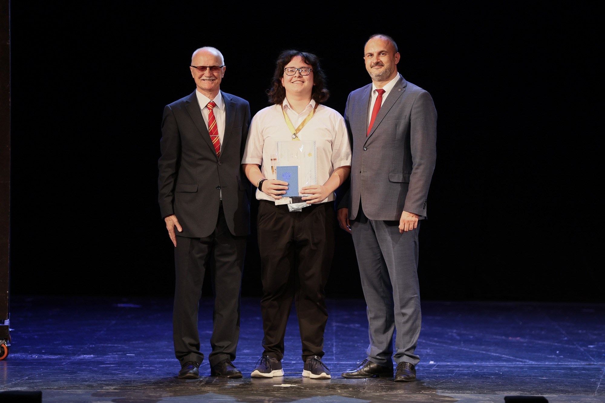 Выпускной вечер в Севастопольской гимназии № 1 имени А. С. Пушкина. Свадебный фотограф, фотосъемка в Крыму, Севастополе, Симферополе, Ялте