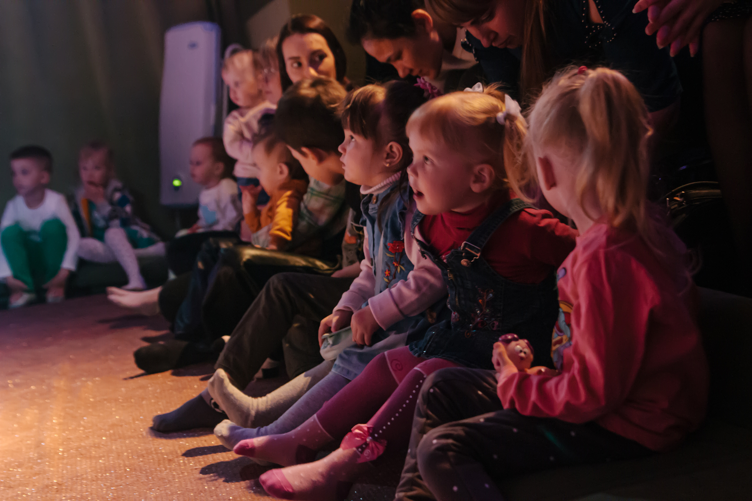 Дети в Театре Кукол. Евгений Селиванов портретный фотограф