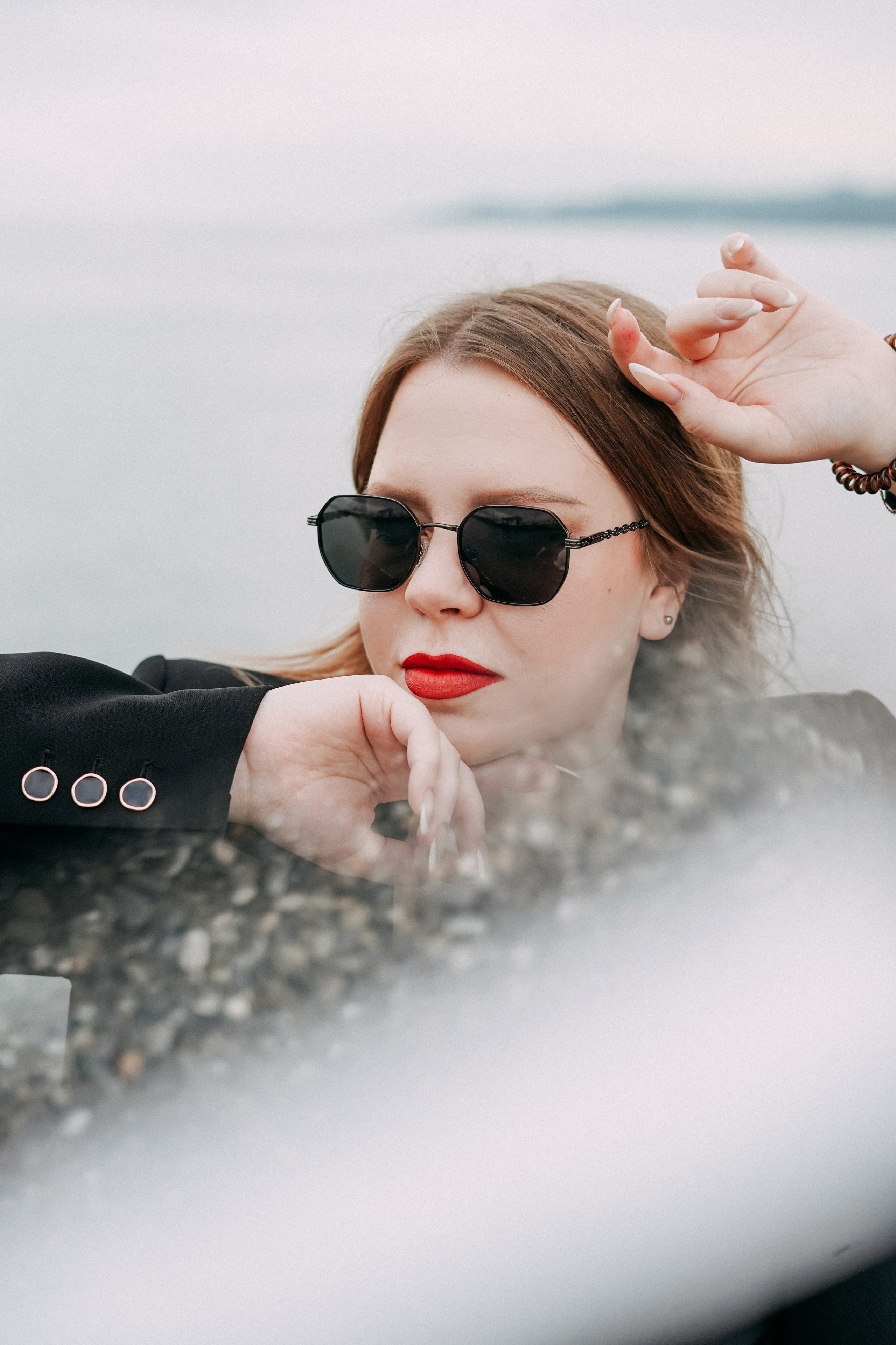 Даша и Артём на пляже Ривьера. Фотограф в Сочи и Абхазии | Фототуры | September Air