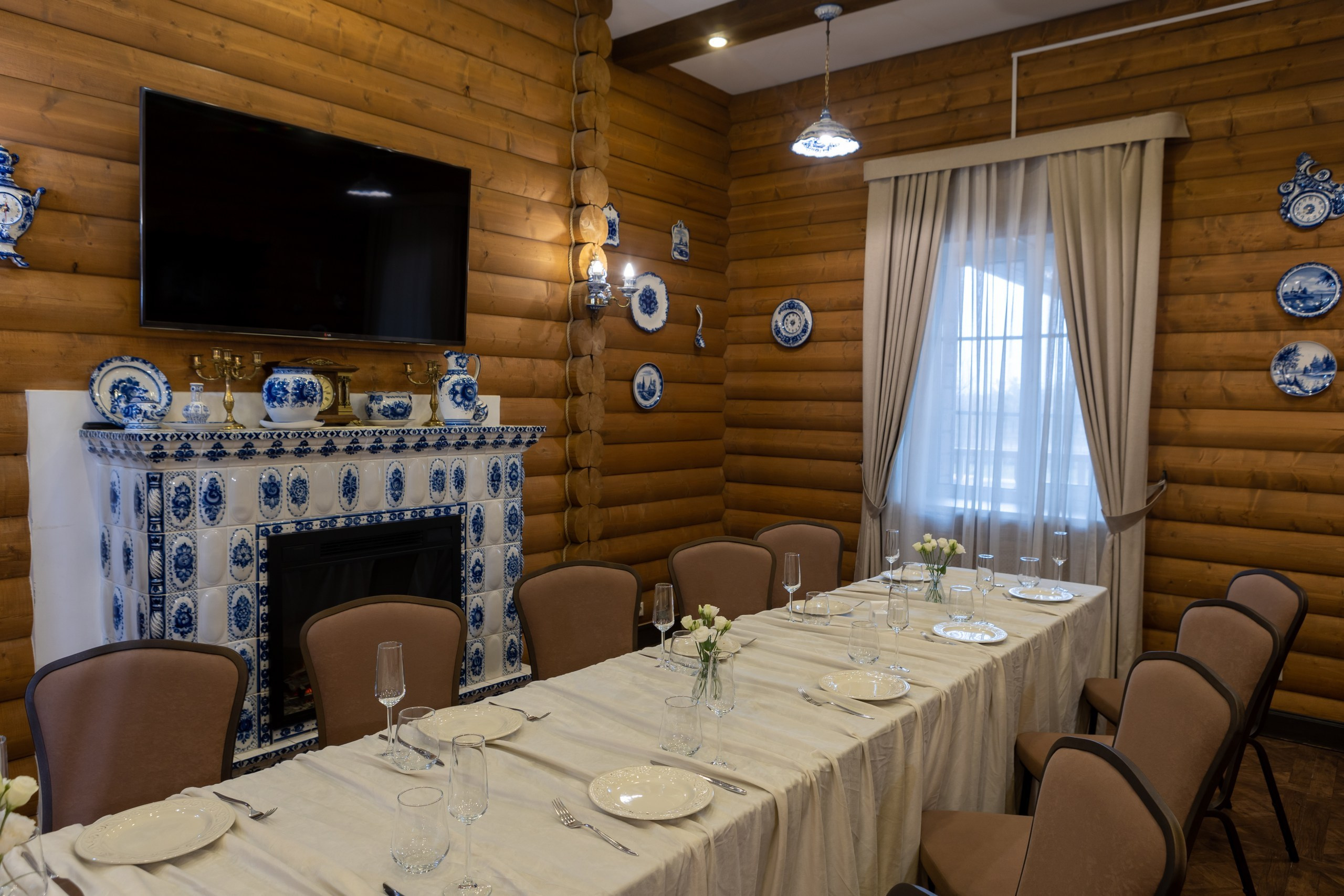 Банкетный зал «Гжель», ресторана «Дача ". Фотограф в Оренбурге. Профессиональный фотограф