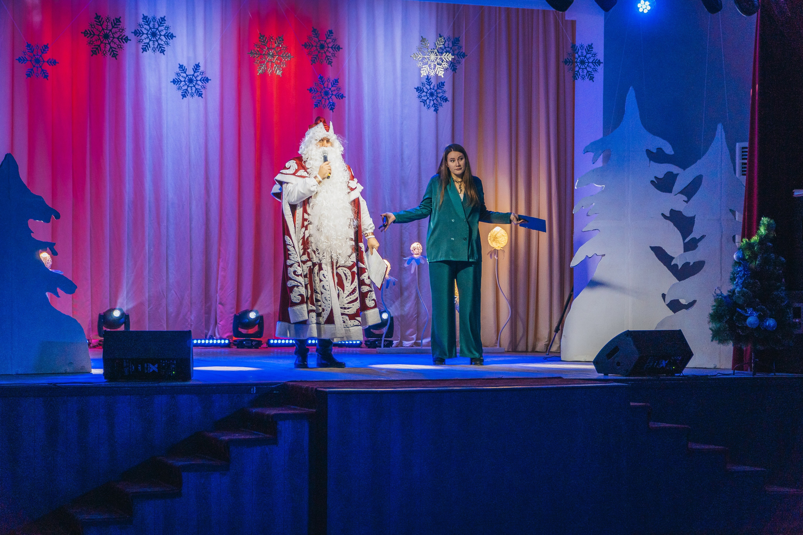 «Новый год к нам мчится». Новотитаровский Дом культуры