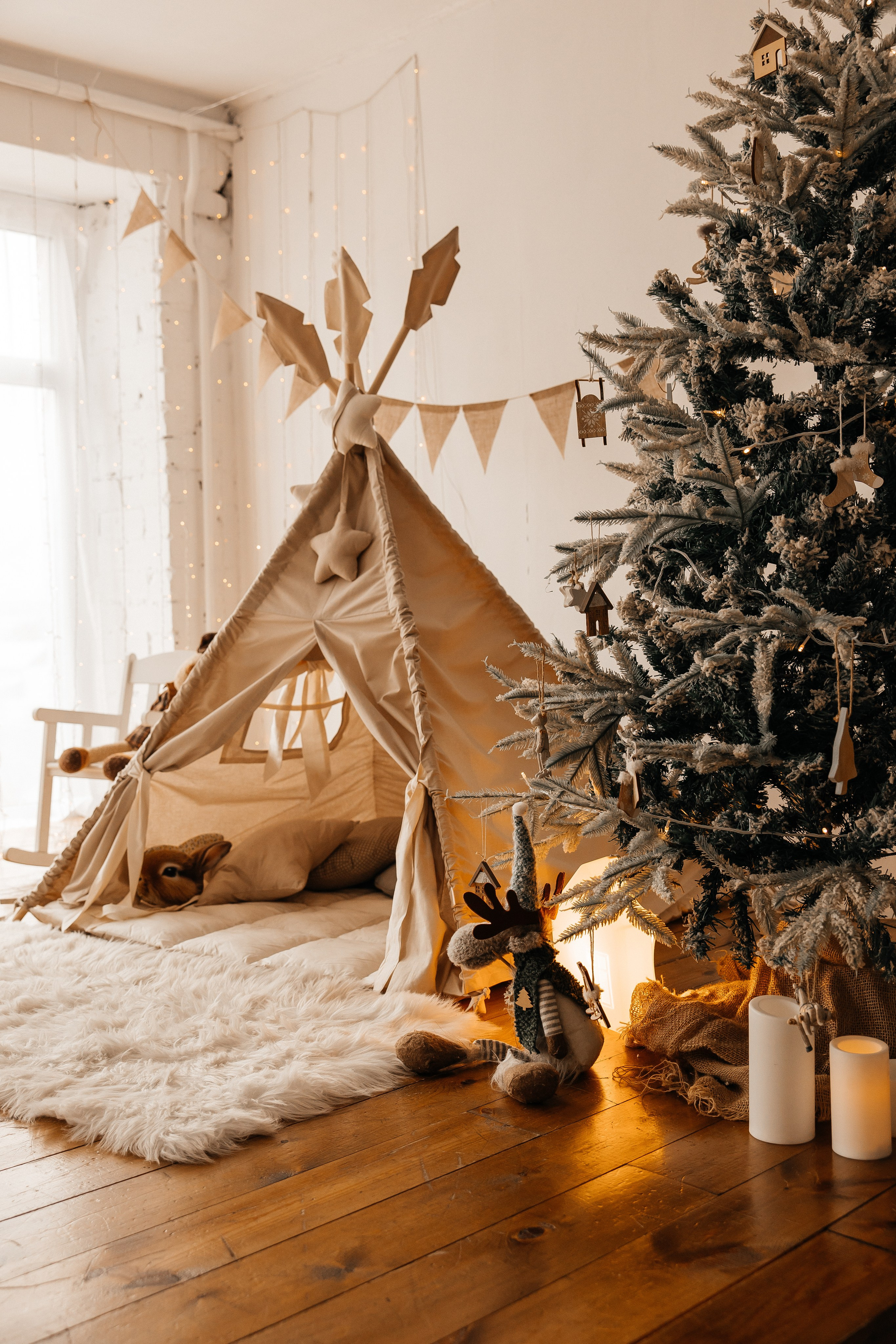 Лотос. Фотостудия 220 — первая в Чите фотостудия, предназначенная для работы