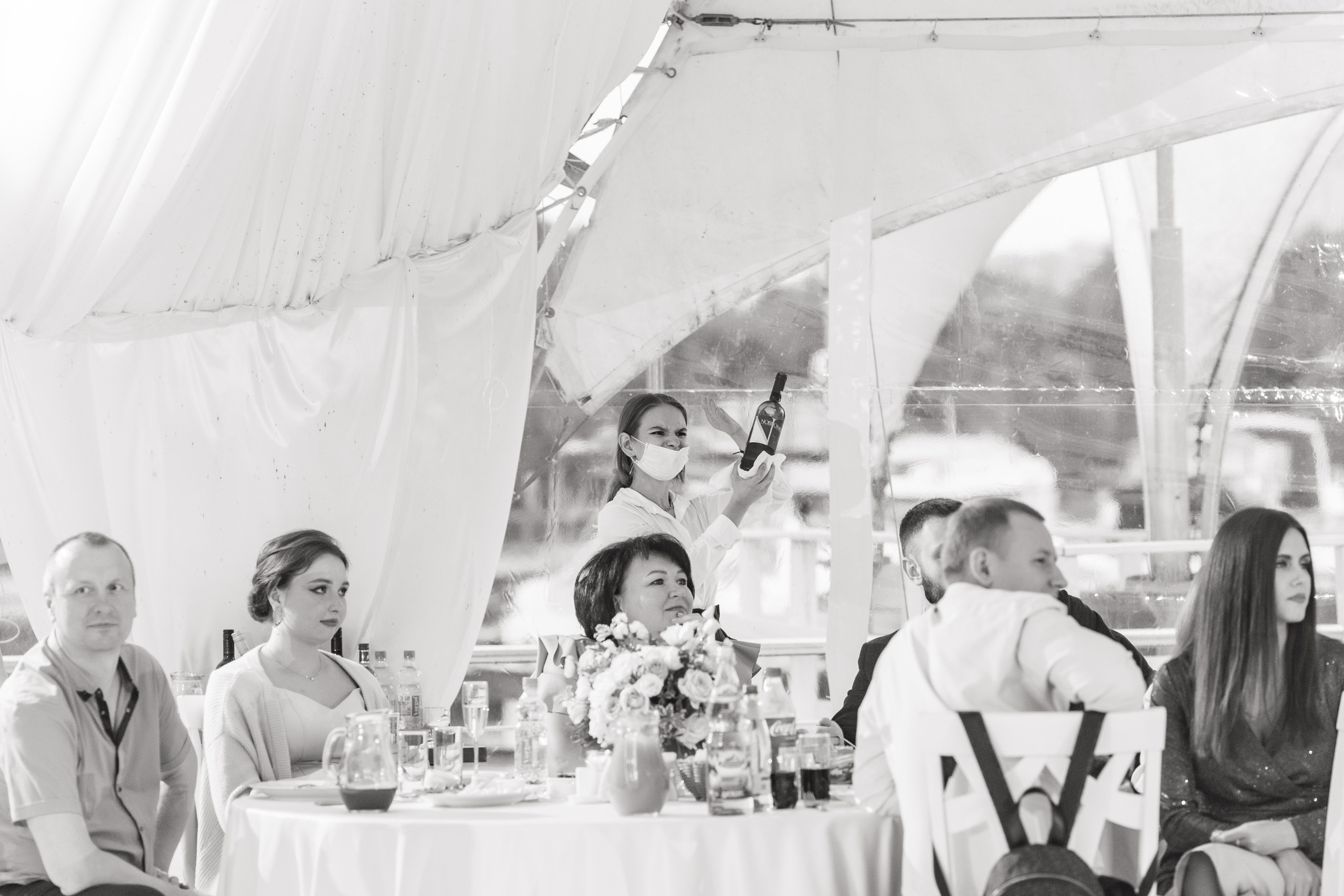 Смех, торт и танцы