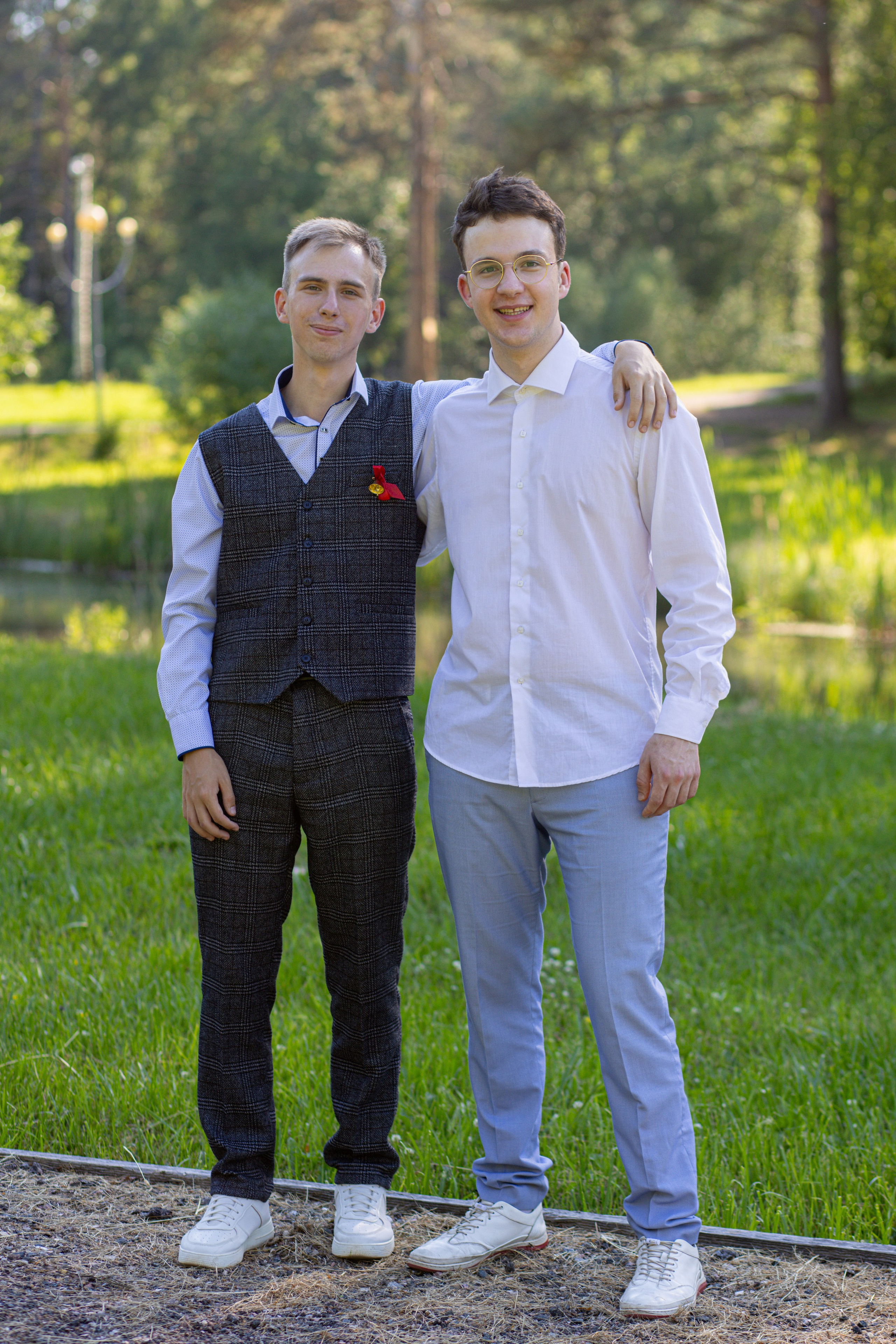 Фотосессия на выпускной. Школа № 12, 11 класс, 2024 г. Студия выпускных альбомов Остров