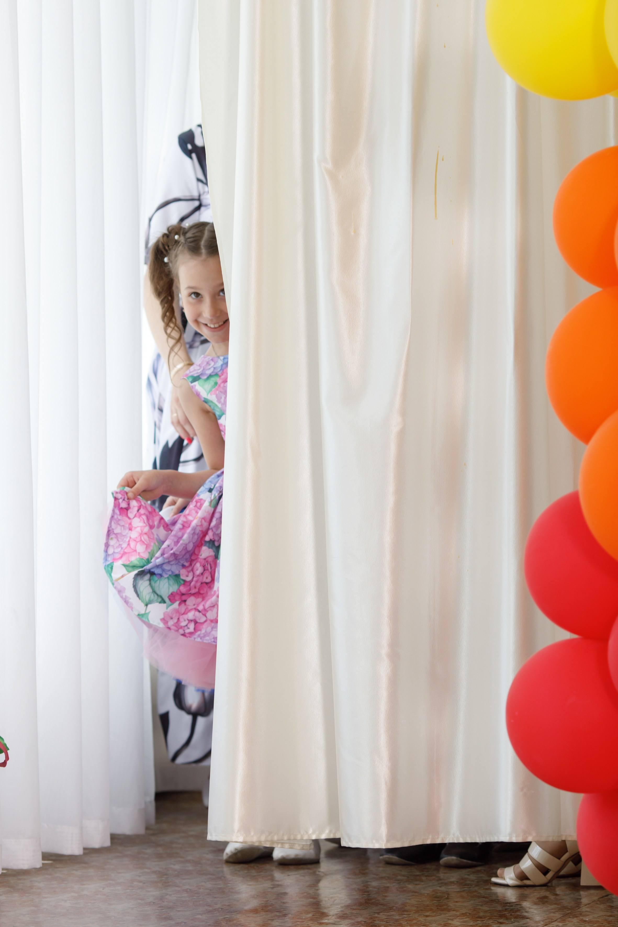 Выпускной в детском саду № 81. Фотограф Анна Телекаева, выпускные альбомы, семейные и репортажные съемки в Омске