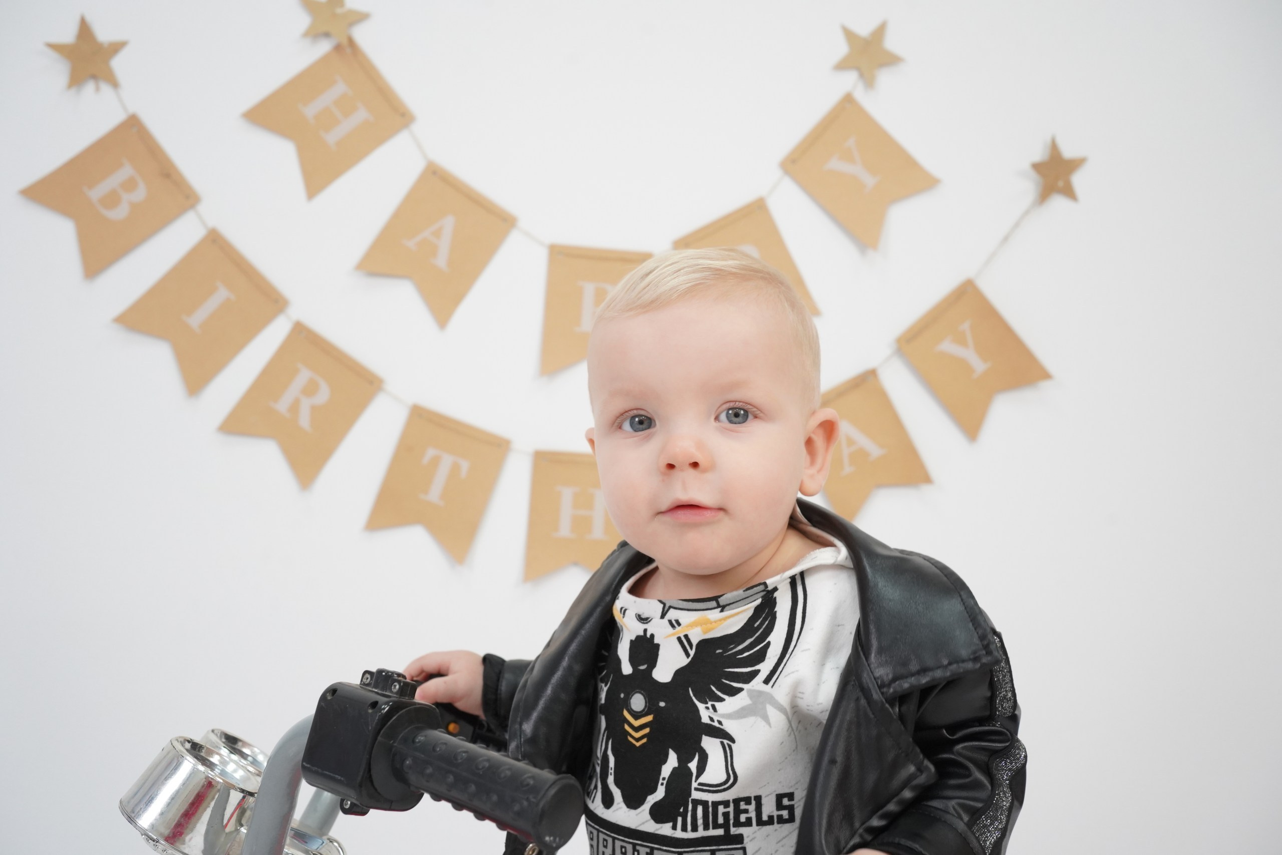 Фотосессия на Годик для Мальчиков. Детская Фотостудия ГОДОВАСИКИ в Санкт-Петербурге фотосесия на годик