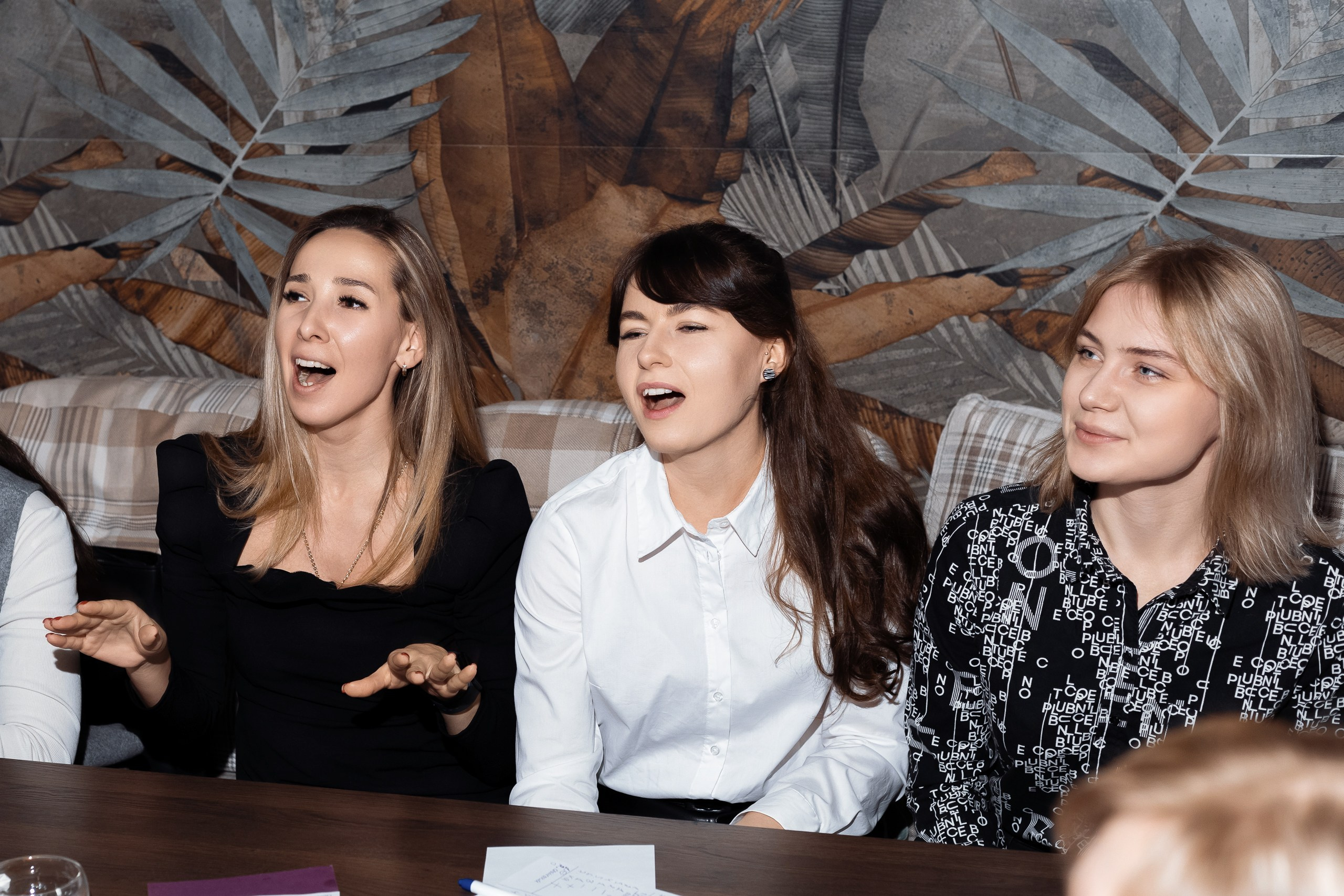 Фото с репортажа квиз-шоу ЛИГА ИНДИГО в ресторане Алые Паруса. Фотограф в Санкт-Петербурге — Сергей Петров