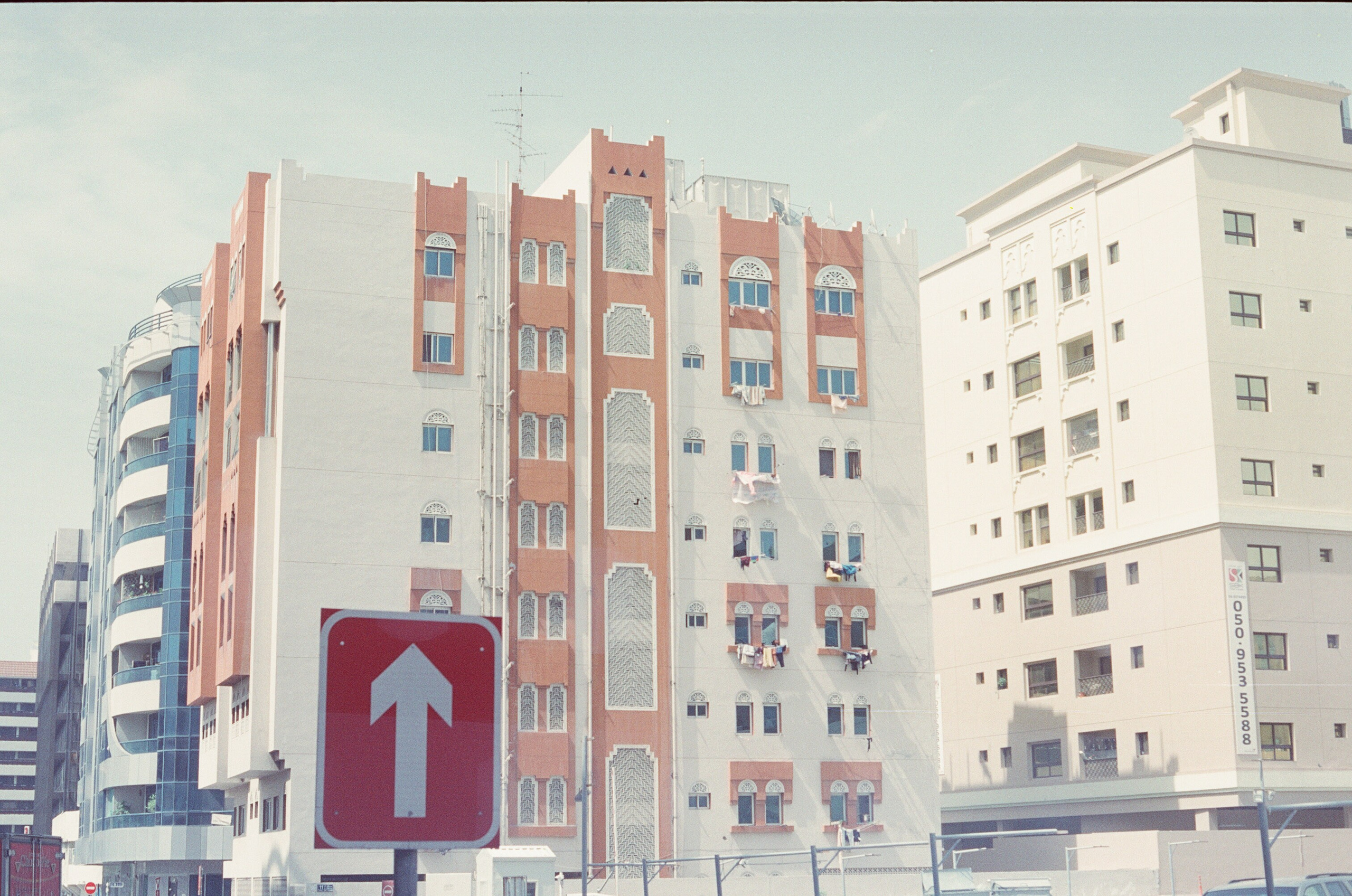 Dubai \ may 2024 \ film 35 mm. Коммерческий Фотограф Виктор Фоменых