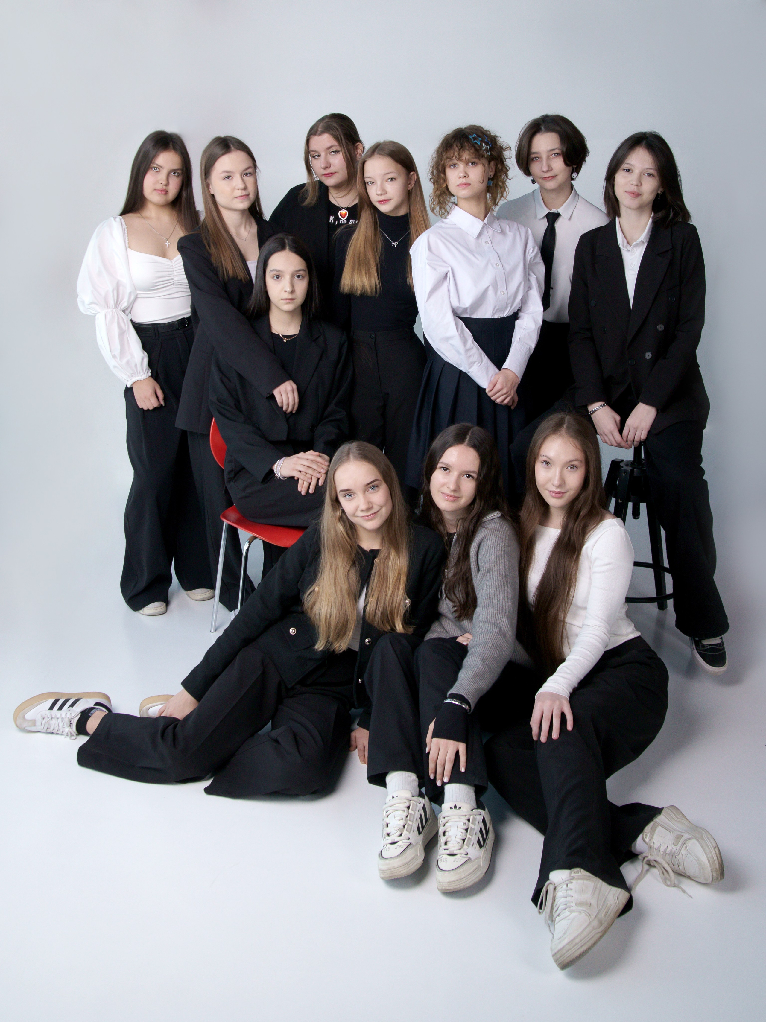 Выпускные альбомы для 9,11 класса в Иркутске — Цены