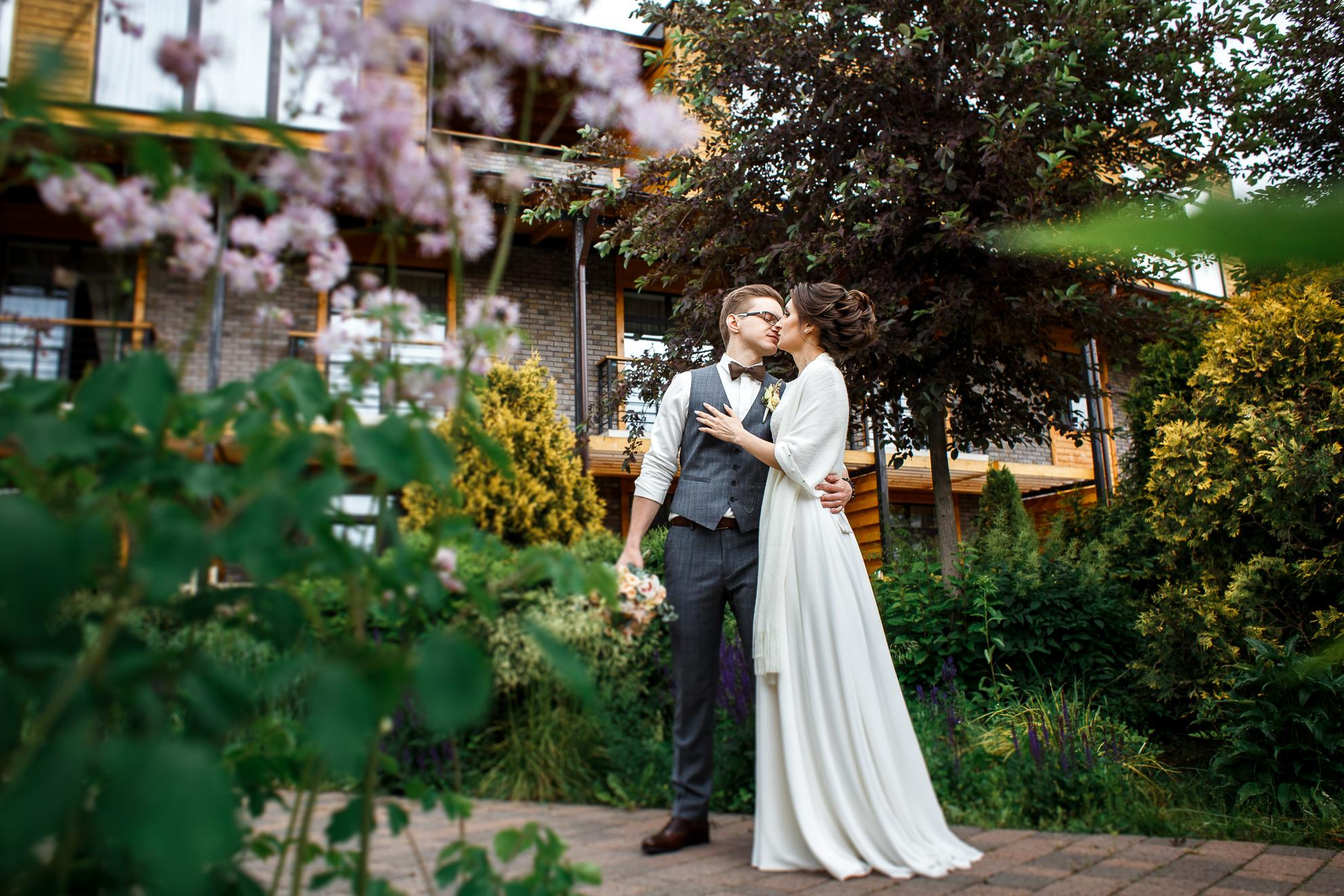 Свадебная прогулка на территории Artiland.