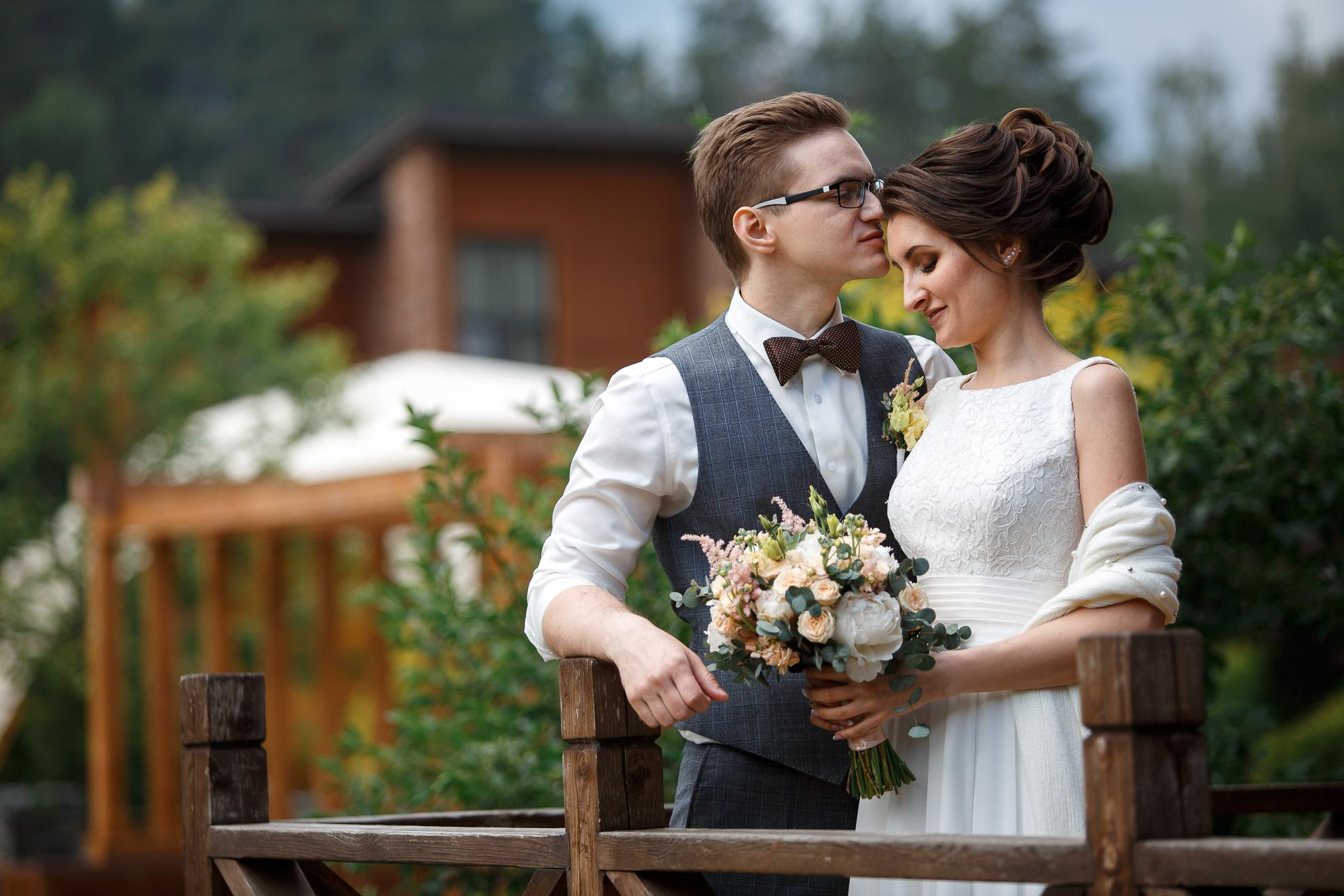 Свадебная фотосессия в загородном клубе Артилэнд
