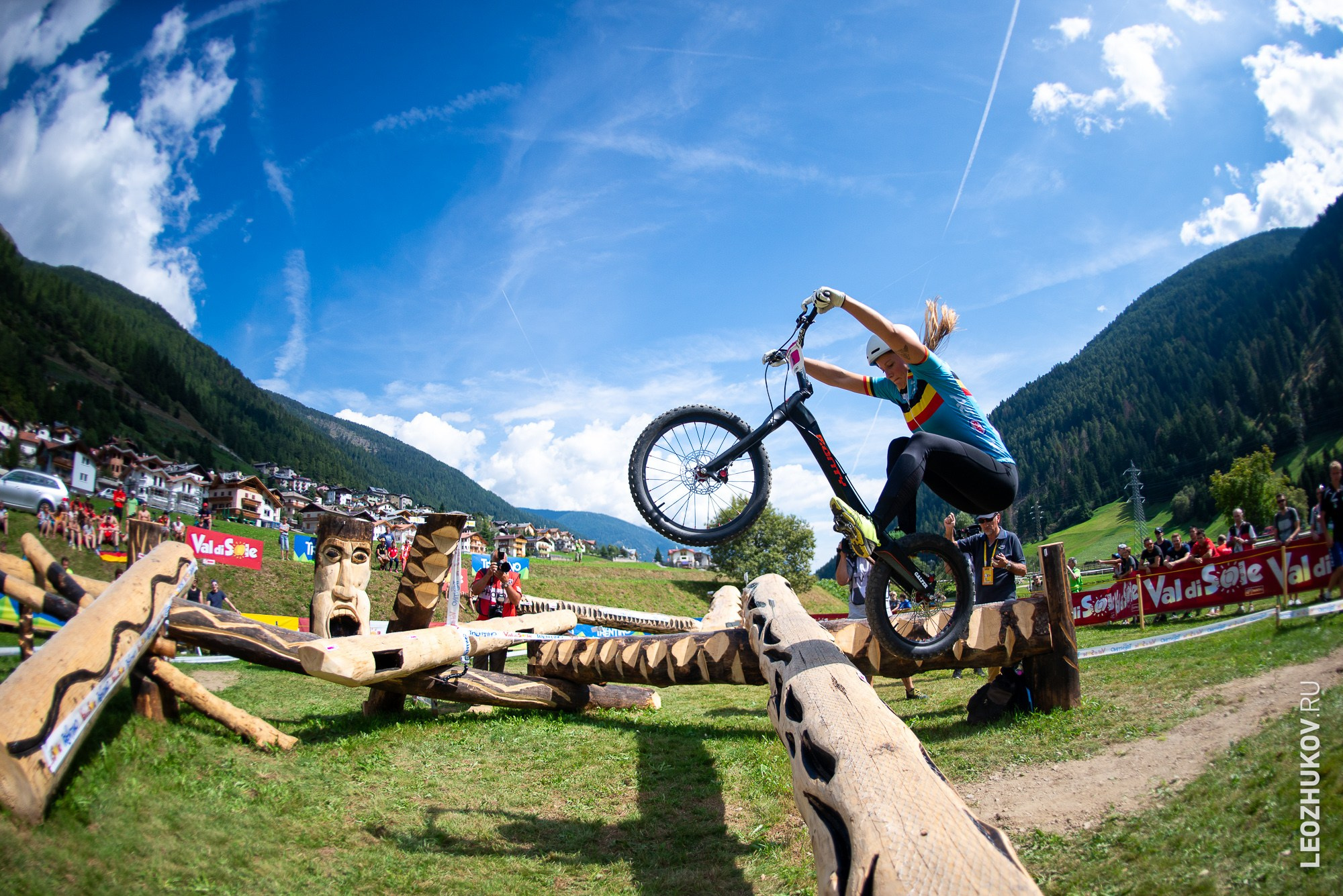 UCI Trials World Championships 2016 — finals. Sports photographer Leonid Zhukov