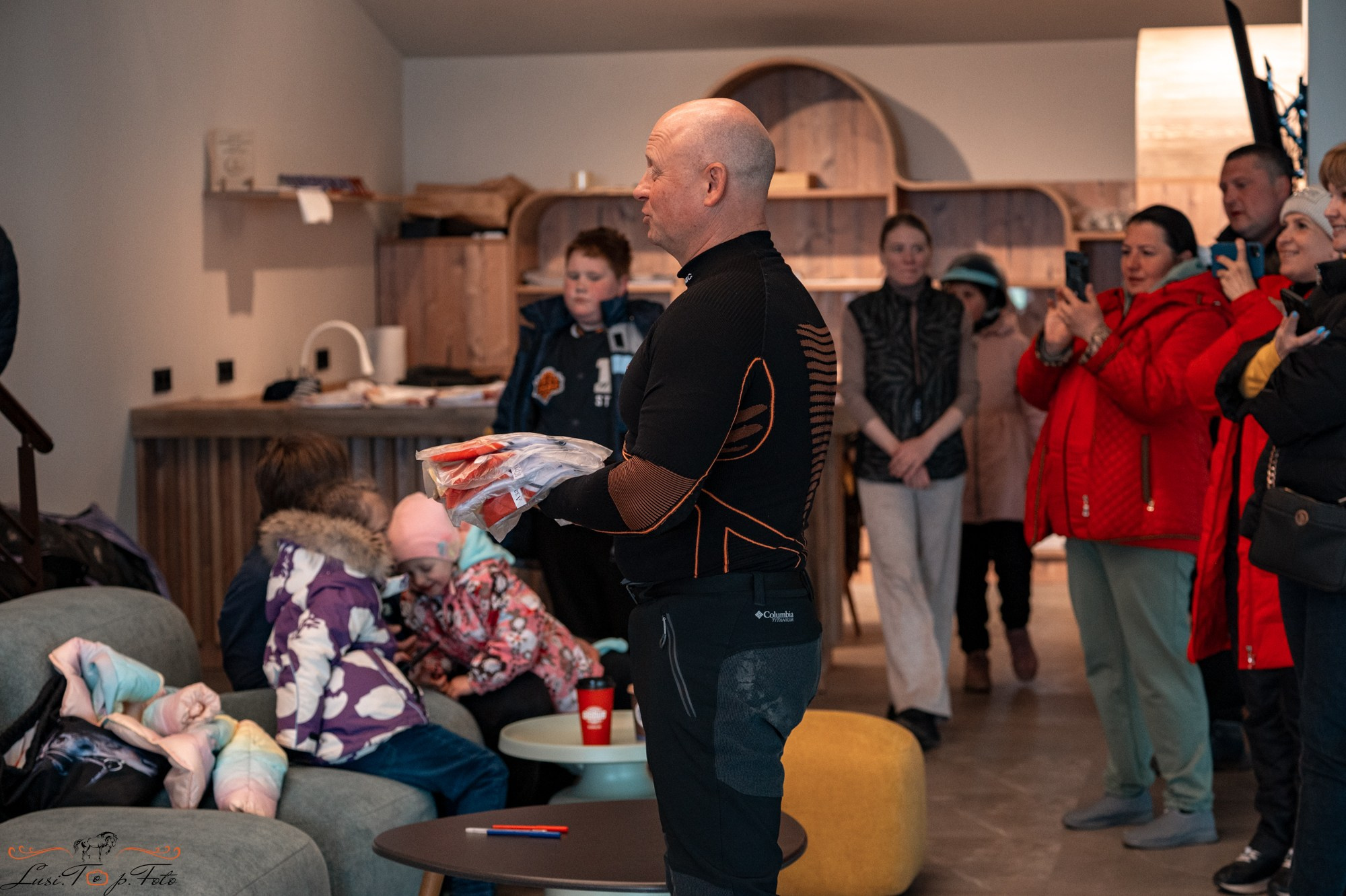 Кубок Победы конного Клуба EQUIPARK по конкуру. Конный и фотограф с животными в Твери Топталова Люся