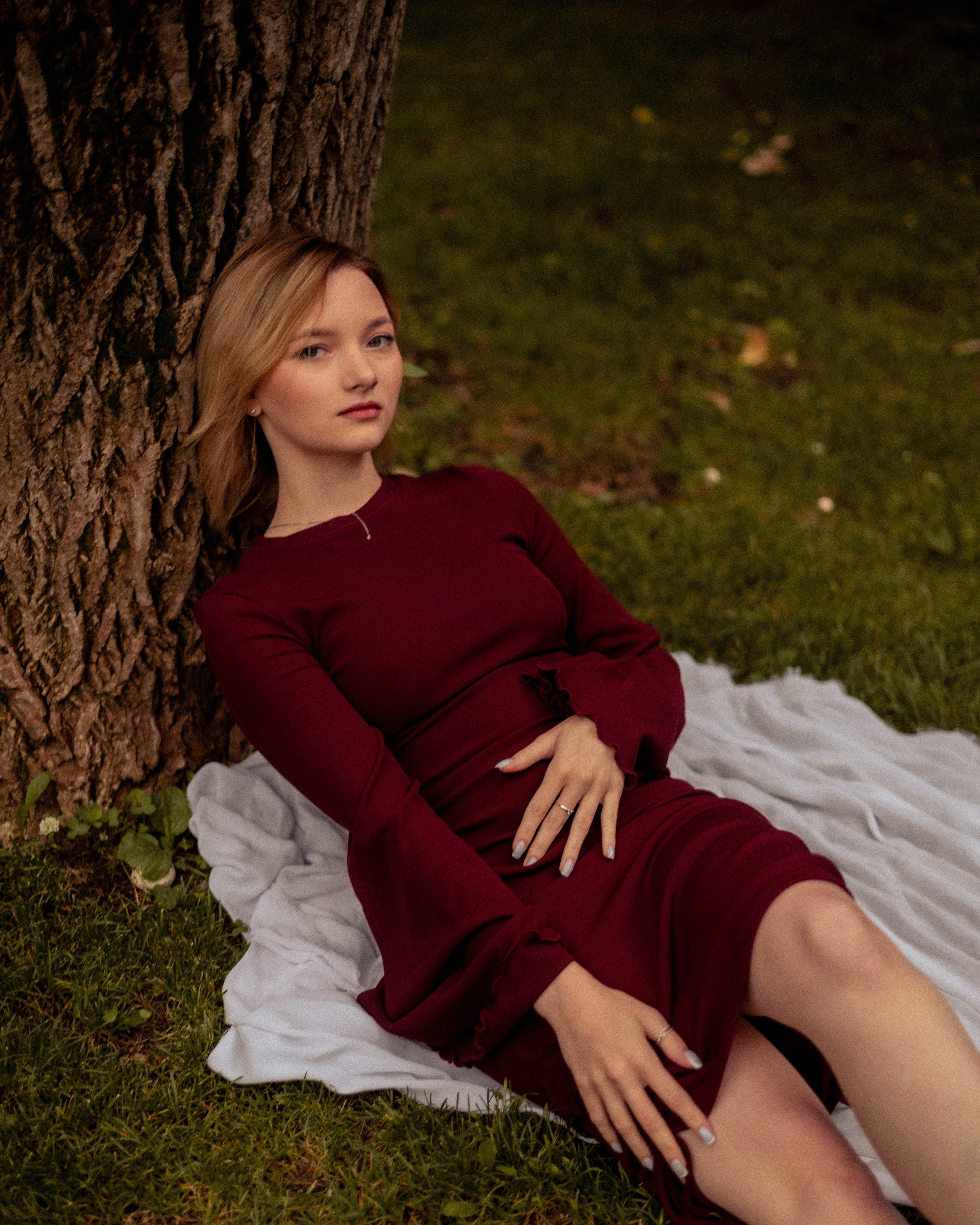 Аня. Женский фотограф. Создатель украшений ручной работы. Модель
