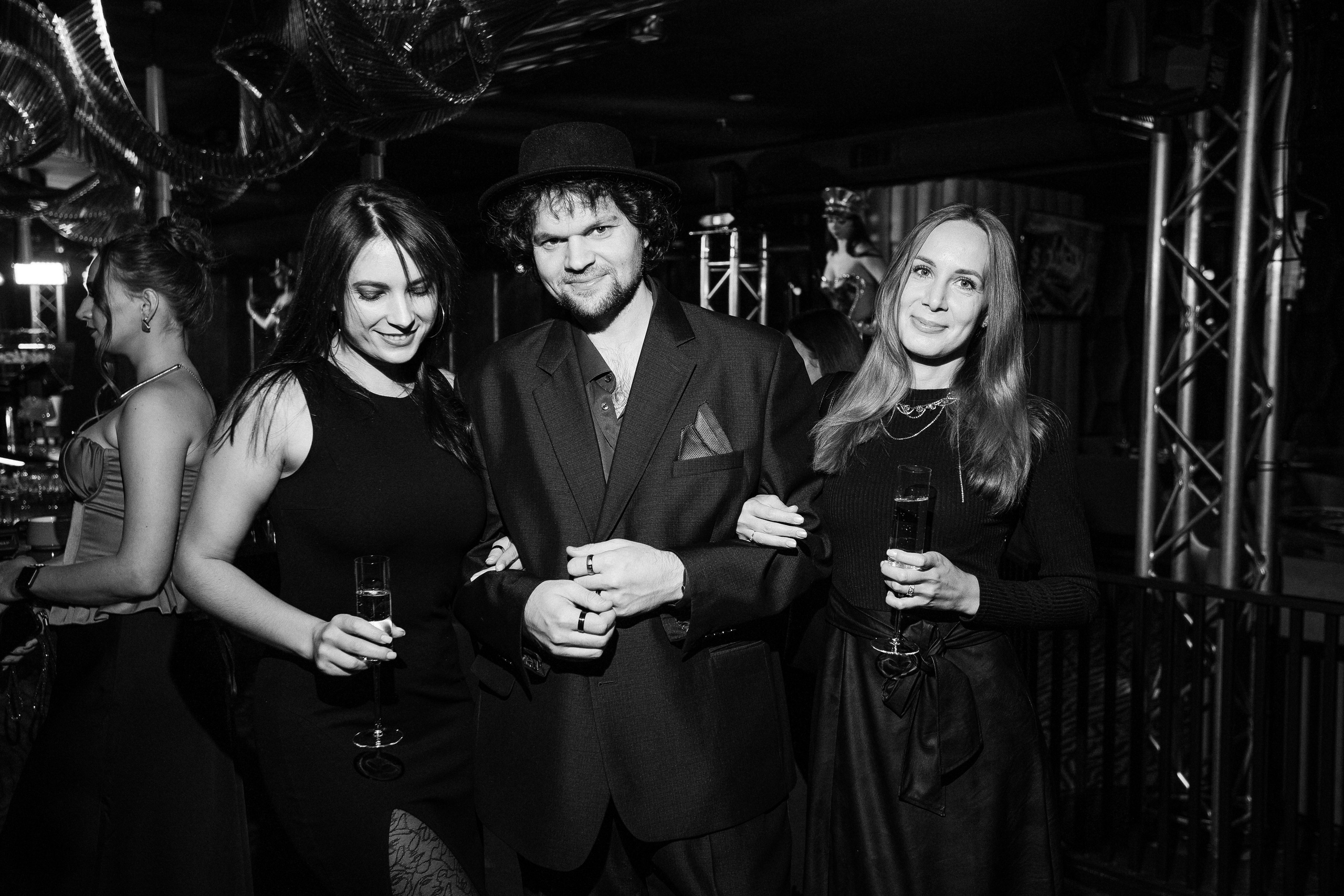 LA FAMIGLIA — SOLOVI — 1 YEAR. СВОИ. ФОТООТЧЕТЫ-СОБЫТИЯ-МЕСТА