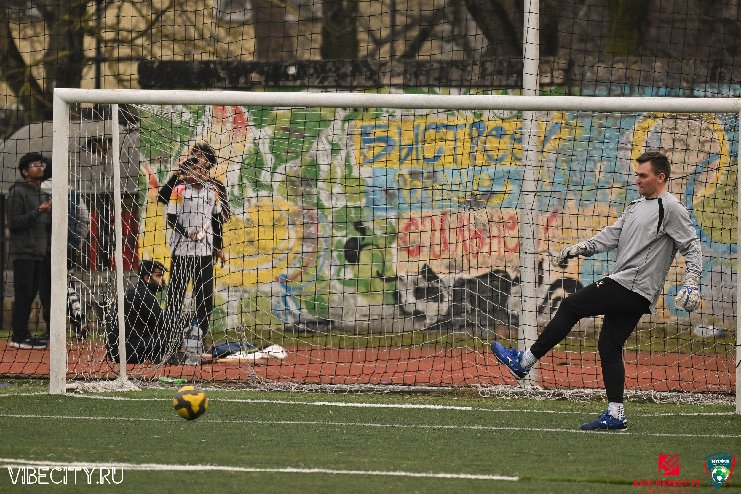 XX ЧЕМПИОНАТ КАЛИНИНГРАДСКОЙ ЛФЛ КАНЦМАРКЕТ39 сезона 2024–2025 гг. VIBECITY.RU Вайб Сити Ру Фоторепортажи Фотоотчеты Калининград