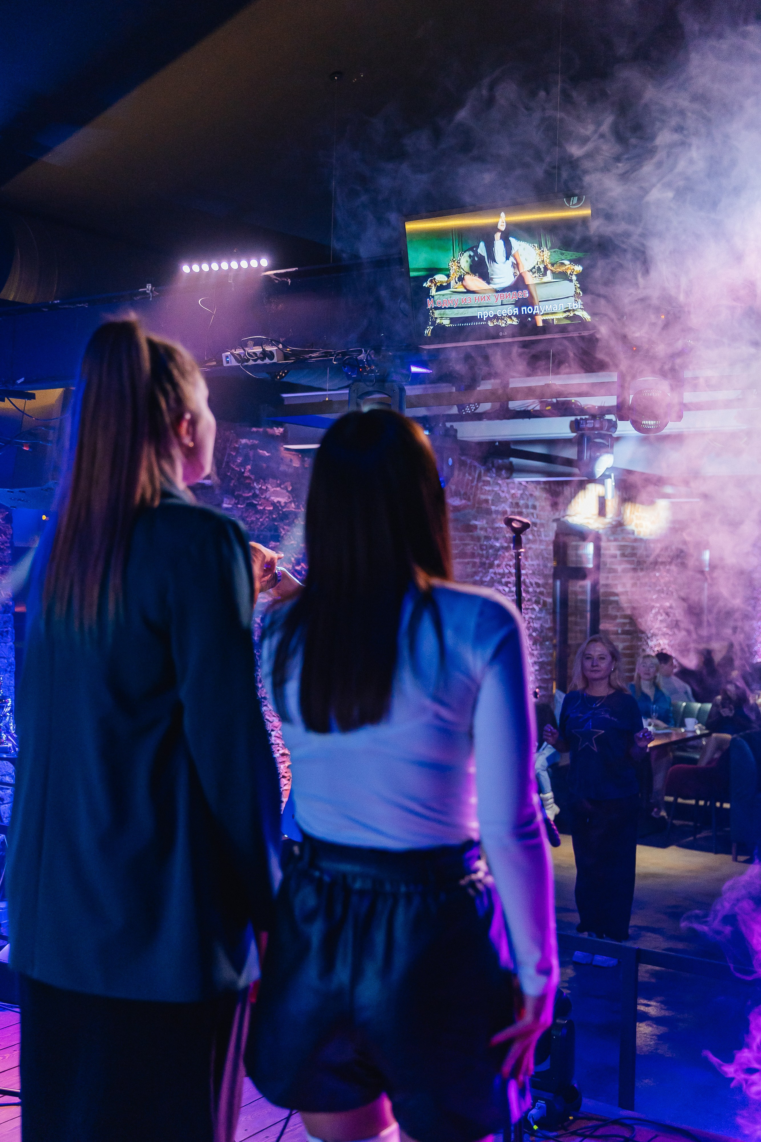 Конкурс караоке в RizzW. Фотограф Москва, Балашиха, МО. Свадьбы, репортажи, контент, портреты