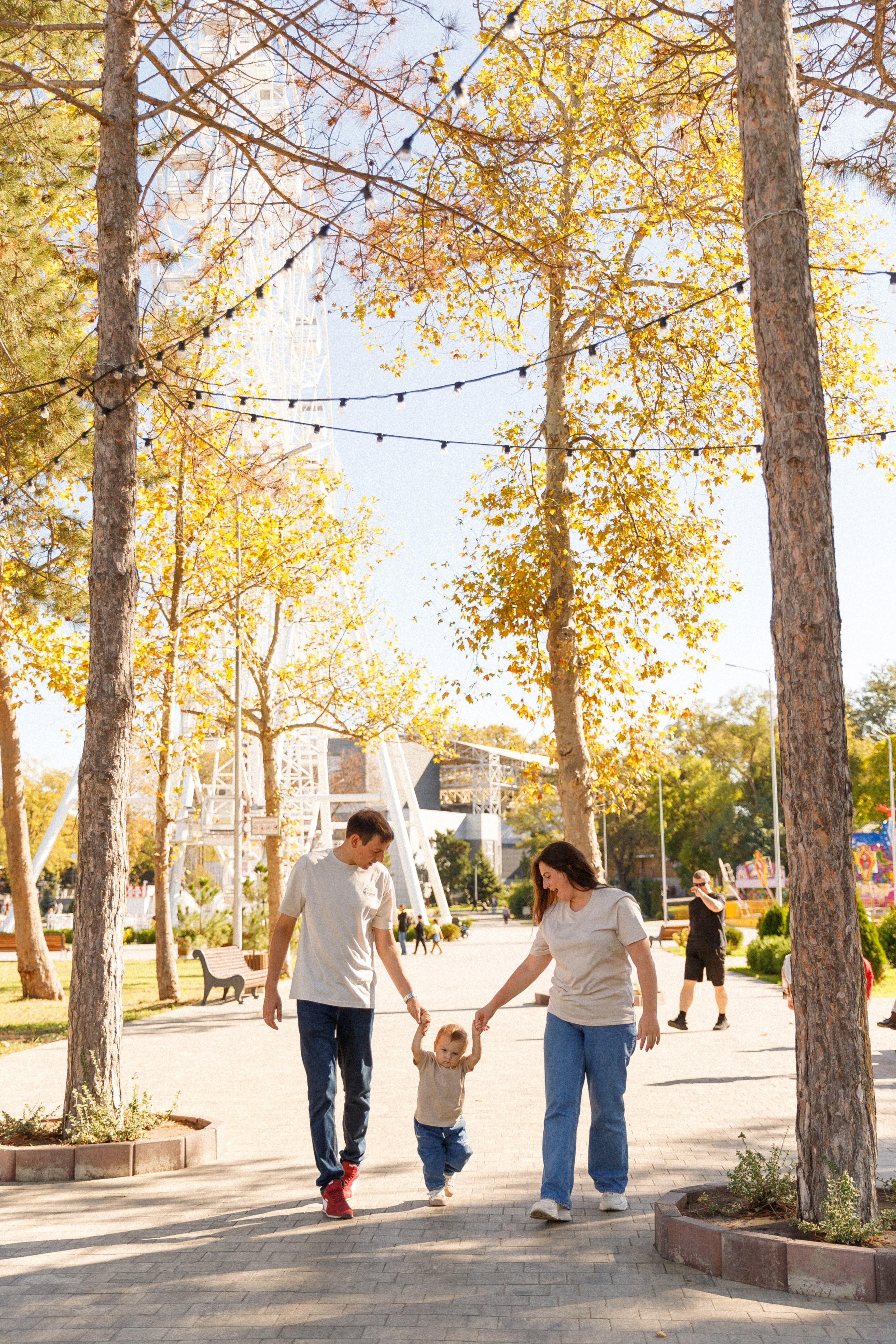 Пример семейных съемок в Парке 30 лет Победы Анапа. Свадебный фотограф и видеограф Краснодар, Ростов, Сочи, Новороссийск