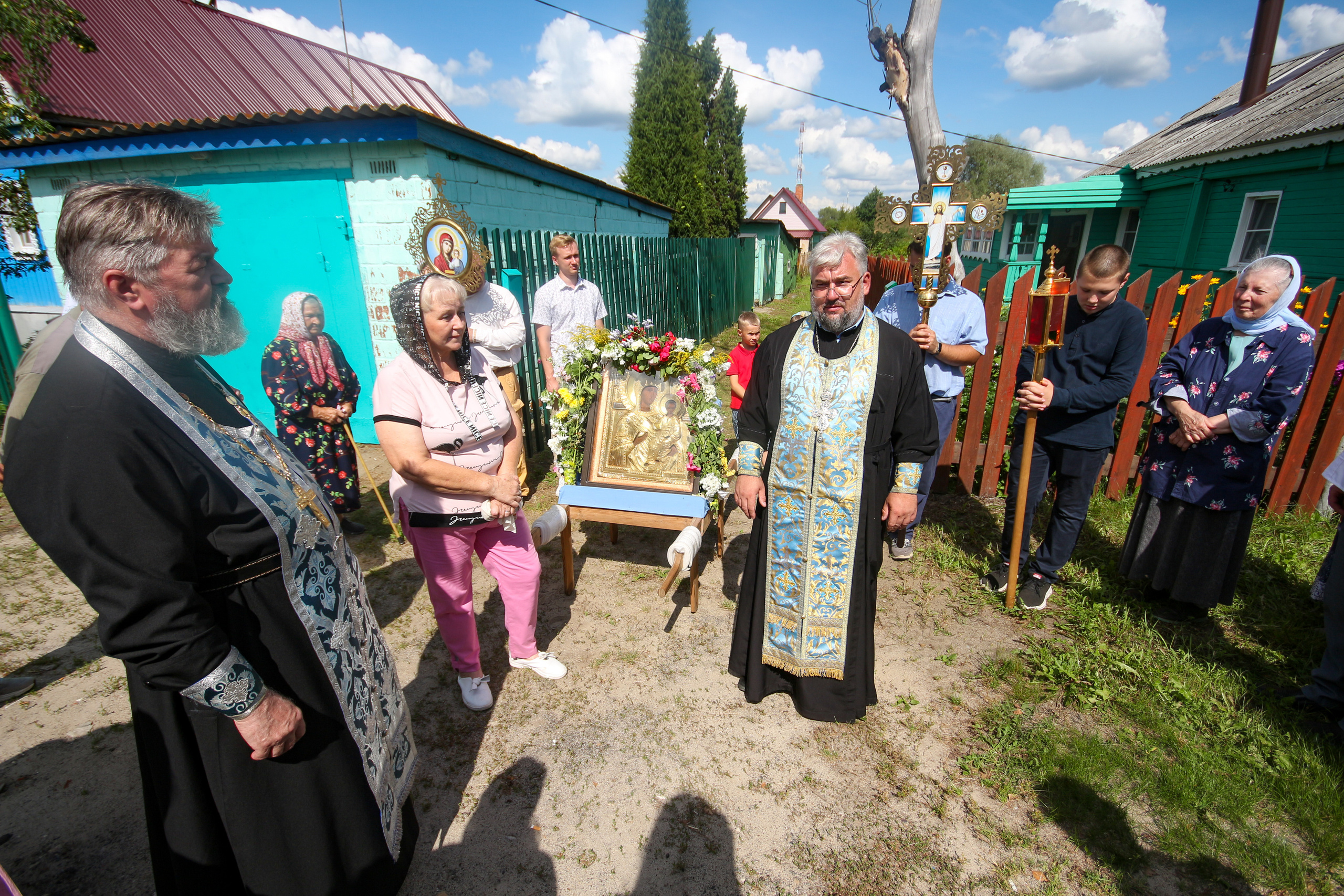 Крестный ход со Смоленской иконой Божией Матери