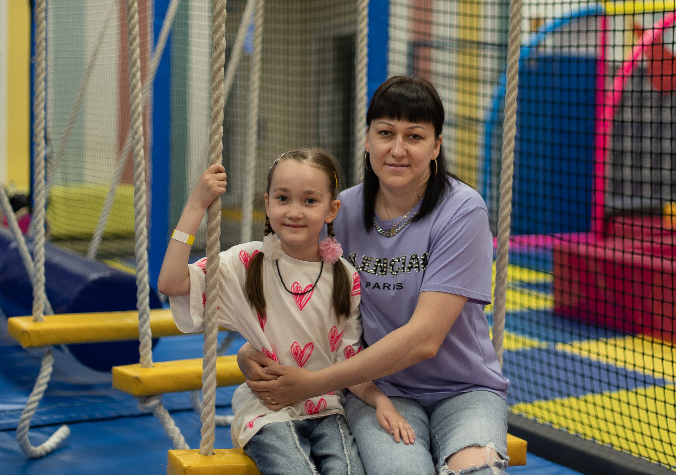 Мадина в цветущем парке. Семейный и детский фотограф в Хабаровске Алевтина Проскурякова