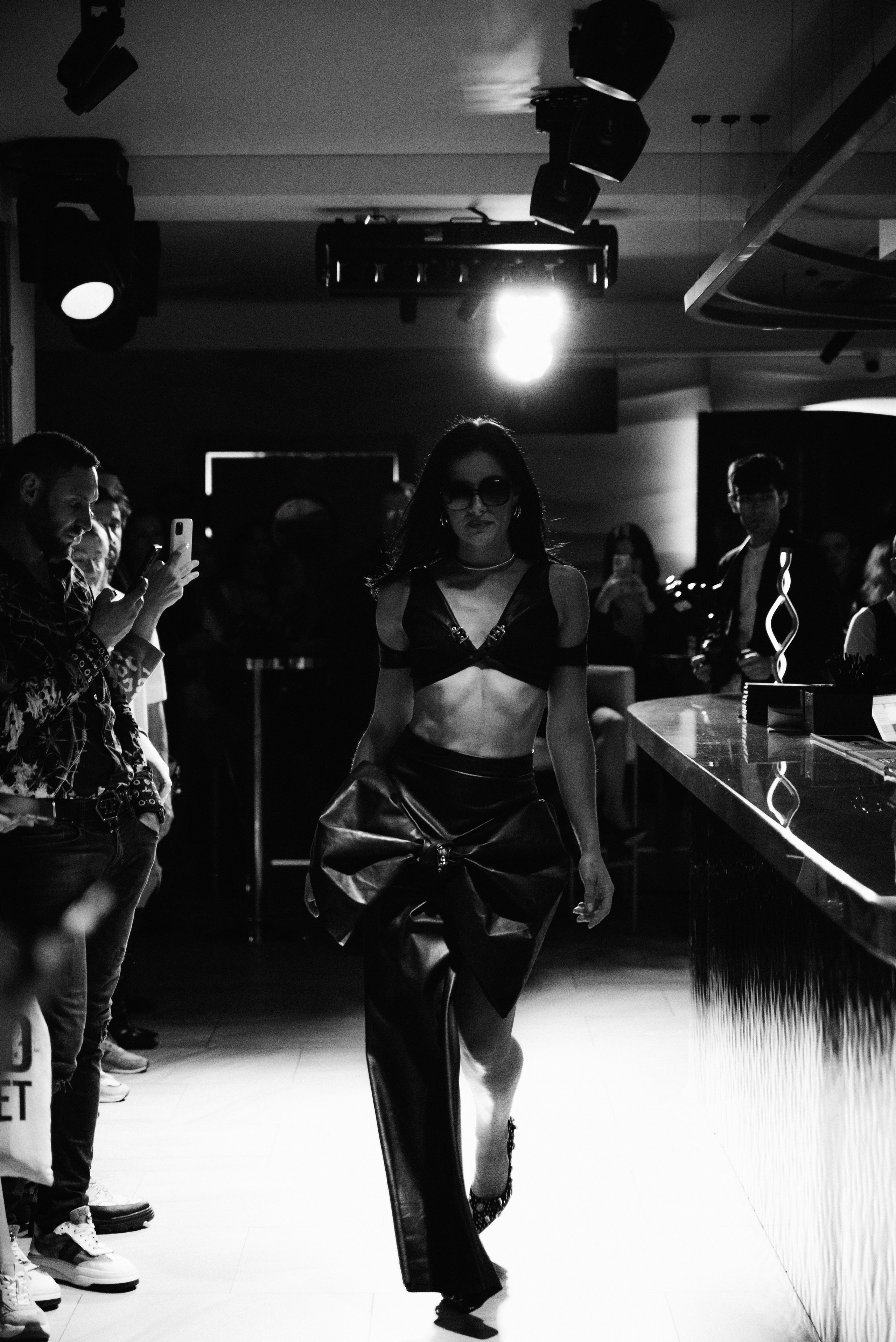 Показы мод в Сочи — репортаж с мероприятия Fashion Сочи в ресторане PLACE с профессиональными фотографиями