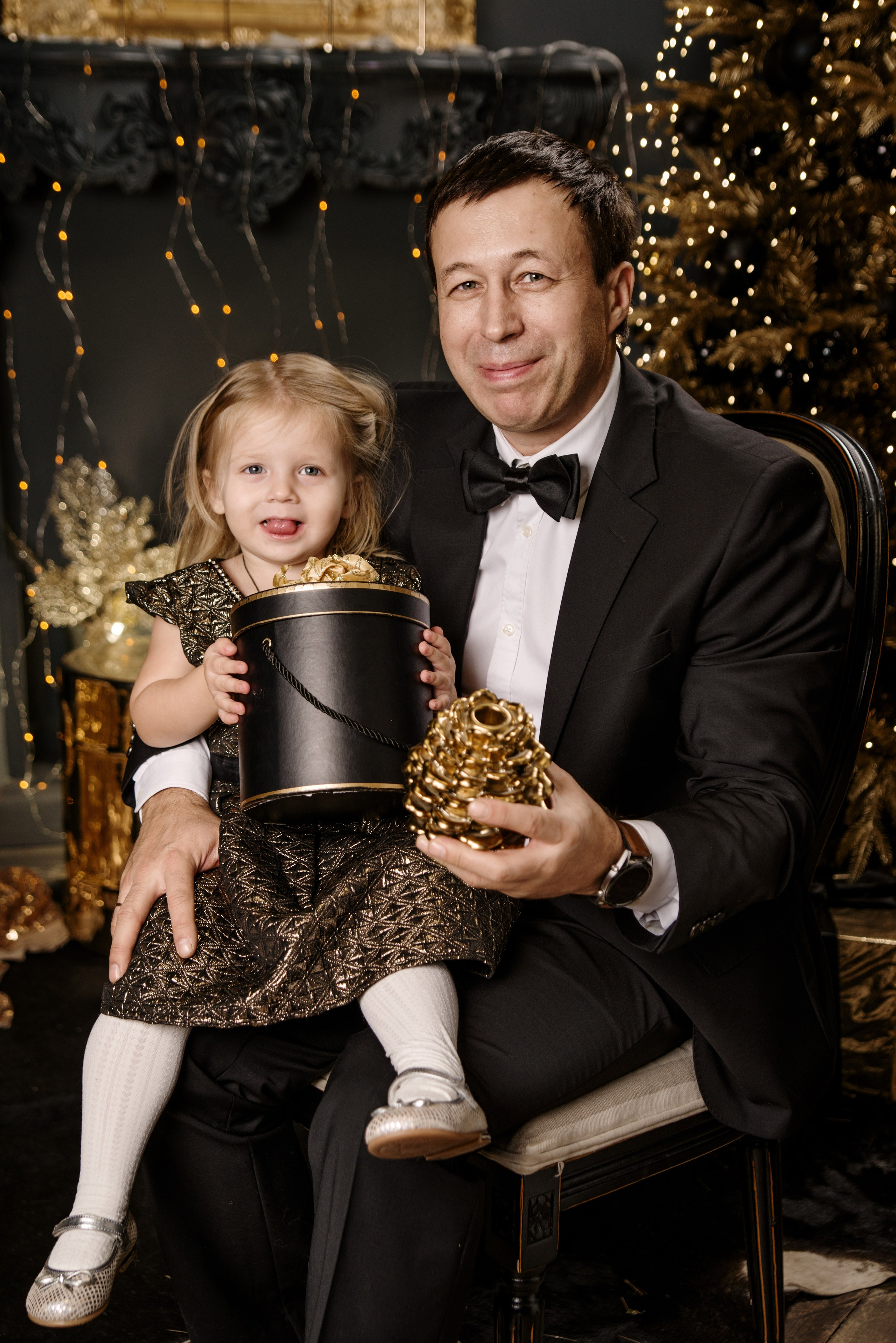 Новогодняя семейная фотосессия. Фотограф Москва: тематическая фотосессия с подбором образа