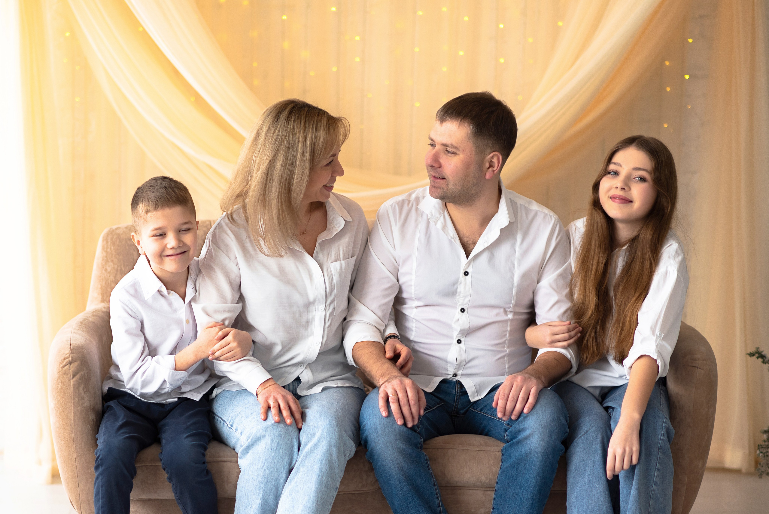 Семейная детская фотосессия Сыктывкар. Фотограф новорождённых детский фотограф Сыктывкар Наталья Линдт