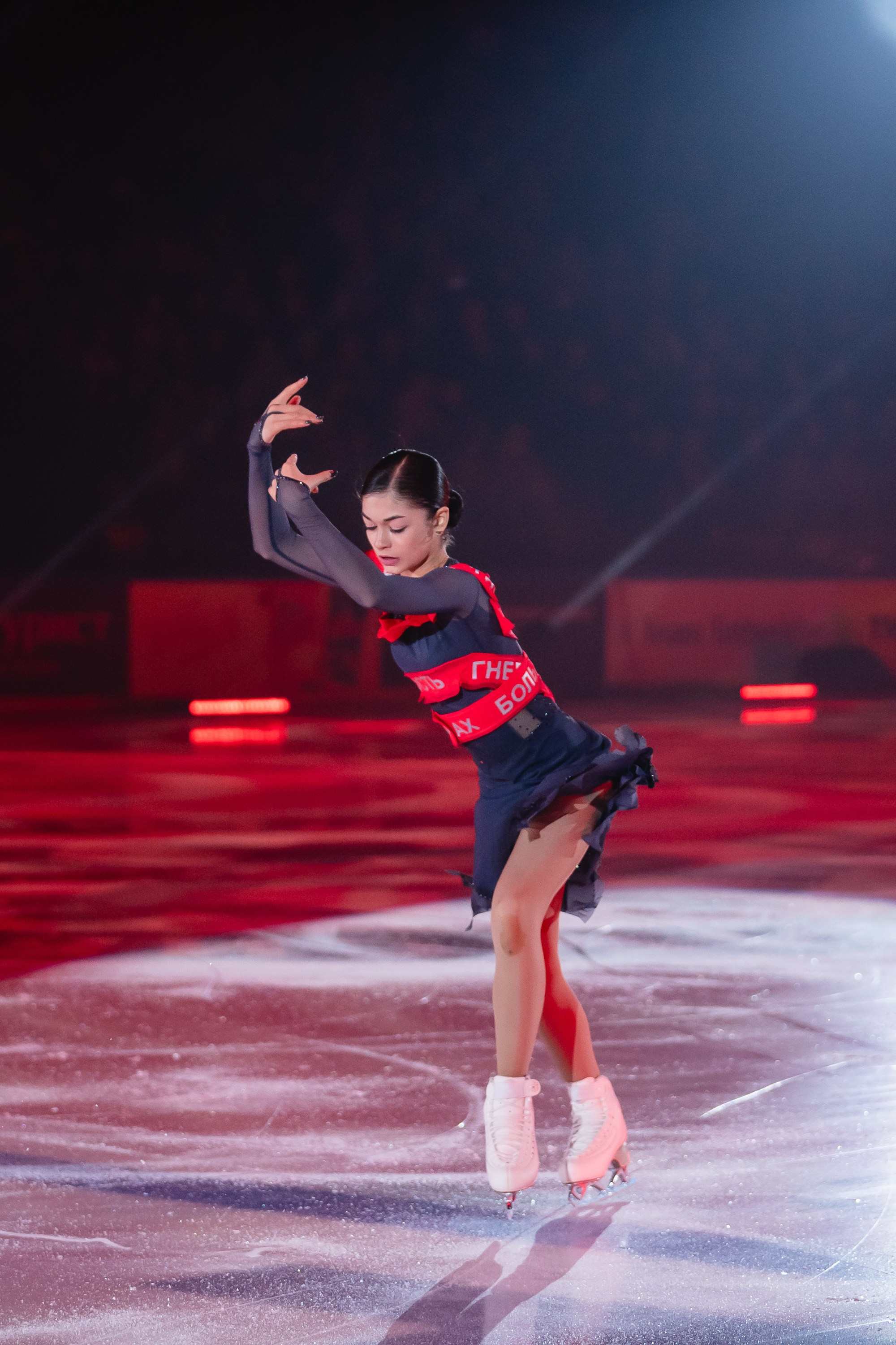 Шоу «Чемпионы на льду» в Новосибирске. Воробьева Ксения — Спортивный и танцевальный фотограф Новосибирск