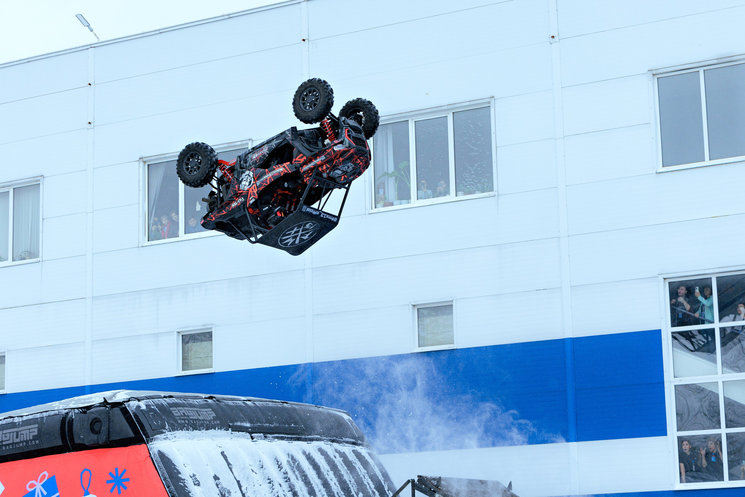 Зимний мотофристайл. Выпускные альбомы и школьный фотограф в Подольске, Троицке, Щербинке, Москве и Московской области