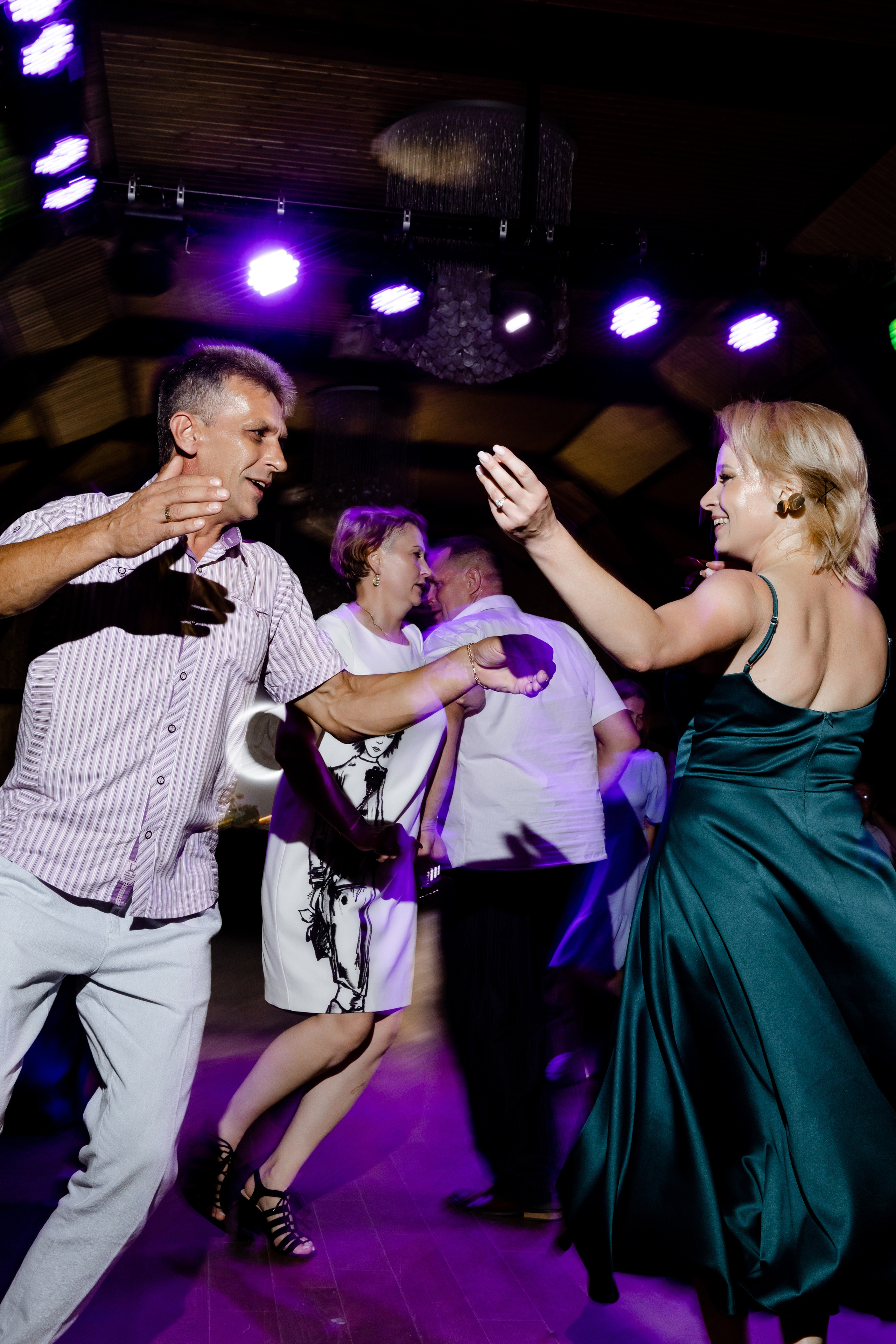 Свадебный день Антона и Ани. Свадебный фотограф Анна Бабахина