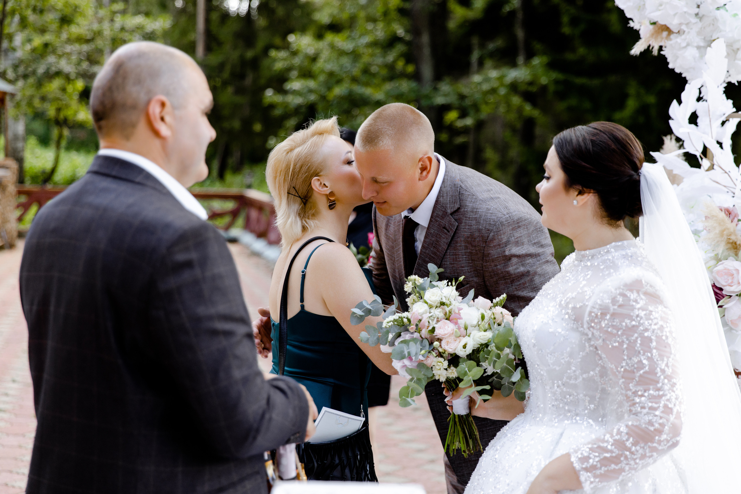 Свадебный день Антона и Ани. Свадебный фотограф Анна Бабахина