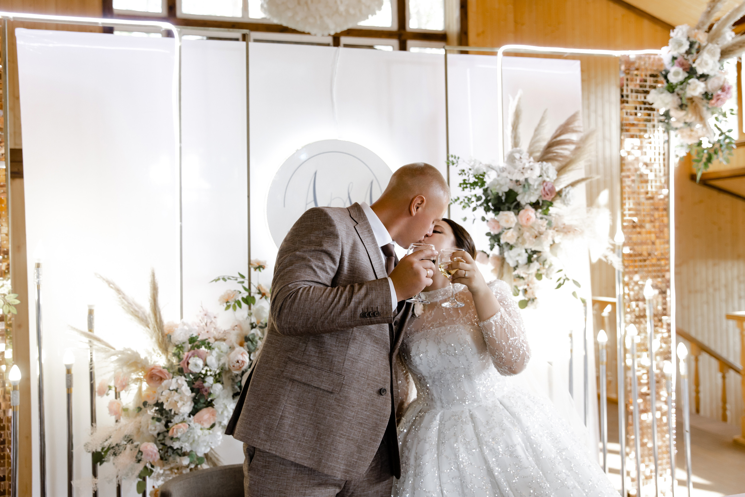 Свадебный день Антона и Ани. Свадебный фотограф Анна Бабахина