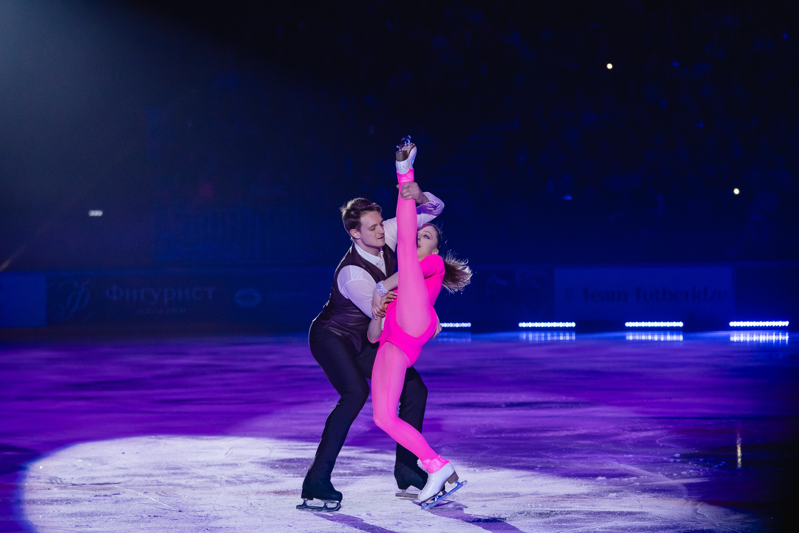 Шоу «Чемпионы на льду» в Новосибирске. Воробьева Ксения — Спортивный и танцевальный фотограф Новосибирск