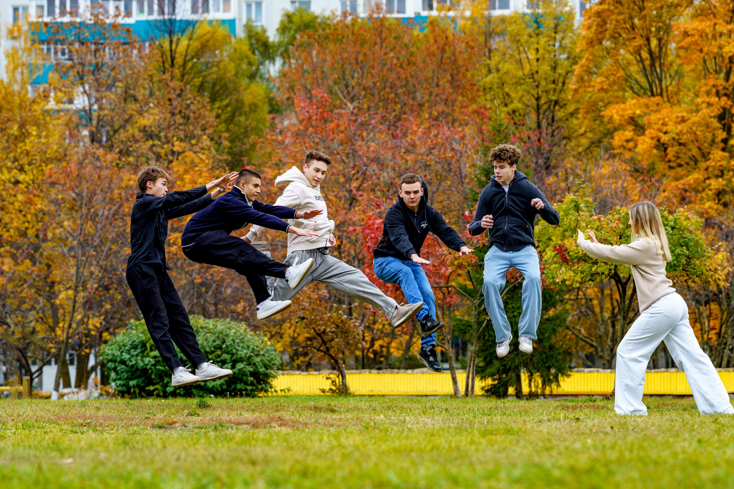 Осень 9,11 класс. Фотограф Герман