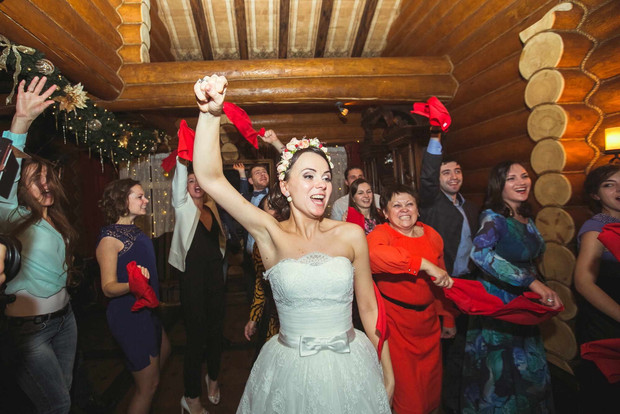 Зимняя свадьба в русских традициях. Семейный, портретный и свадебный фотограф в Санкт-Петербурге и Москве