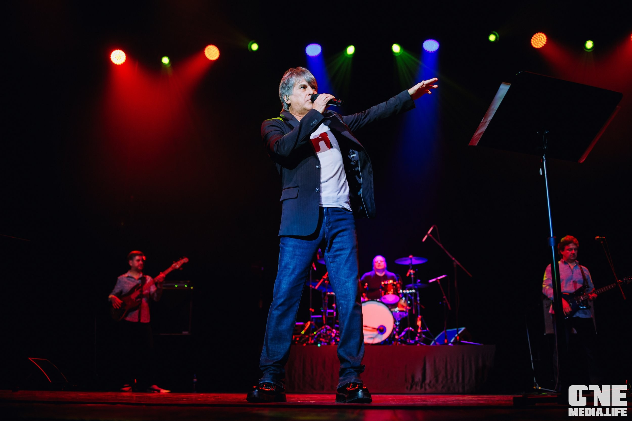 Фоторепортаж из театра эстрады Янтарь-холл. One Media Life: фоторепортажи, фотоотчеты с мероприятий и заведений