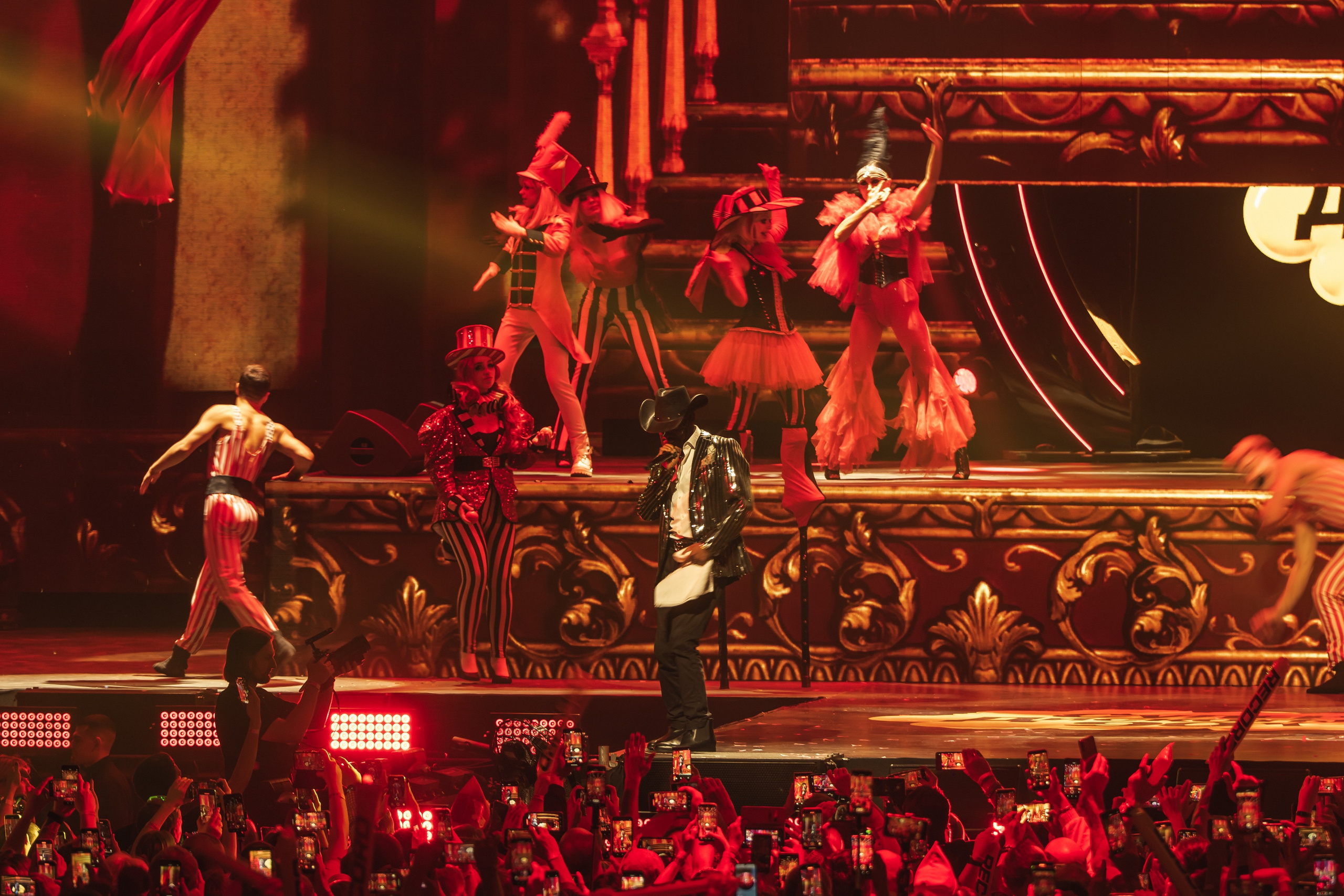 Superdiskoteka 90. Svyatoslav Bunkov | photographer