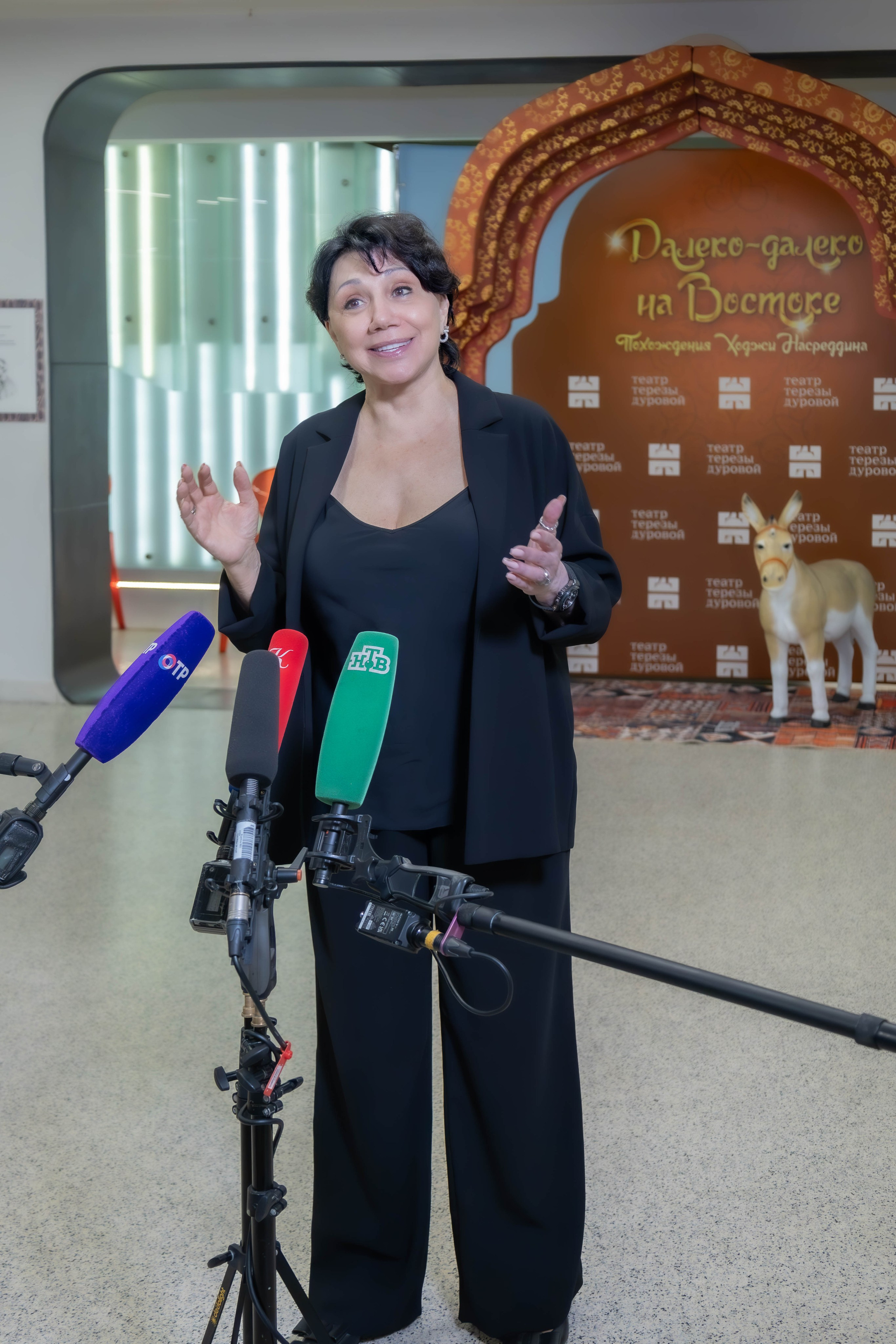 Спектакль «Далеко-далеко на Востоке» в театре Терезы Дуровой