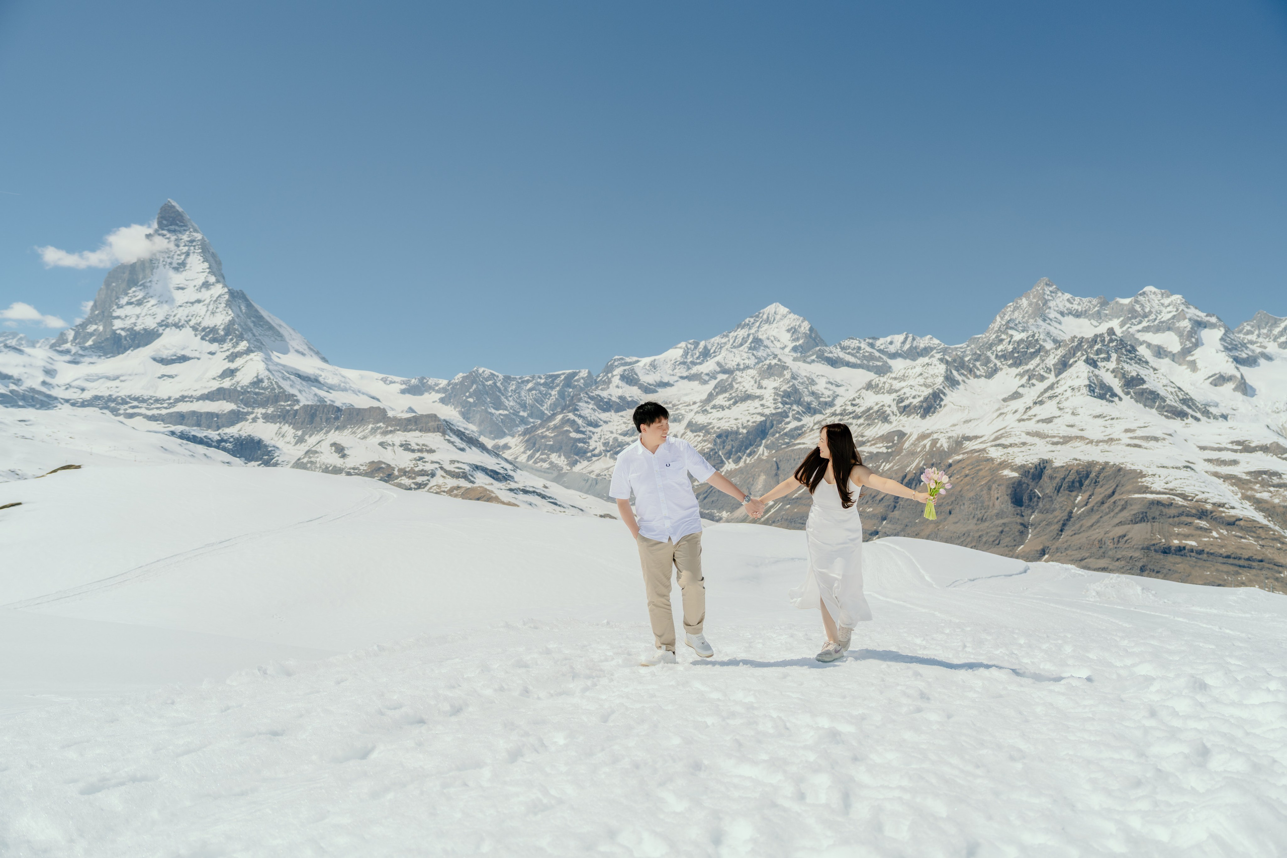 Élopement à Zermatt | Photographie de mariage. Photographe de Mariage Professionnelle — Genève & Suisse Romande | Tanya Creator