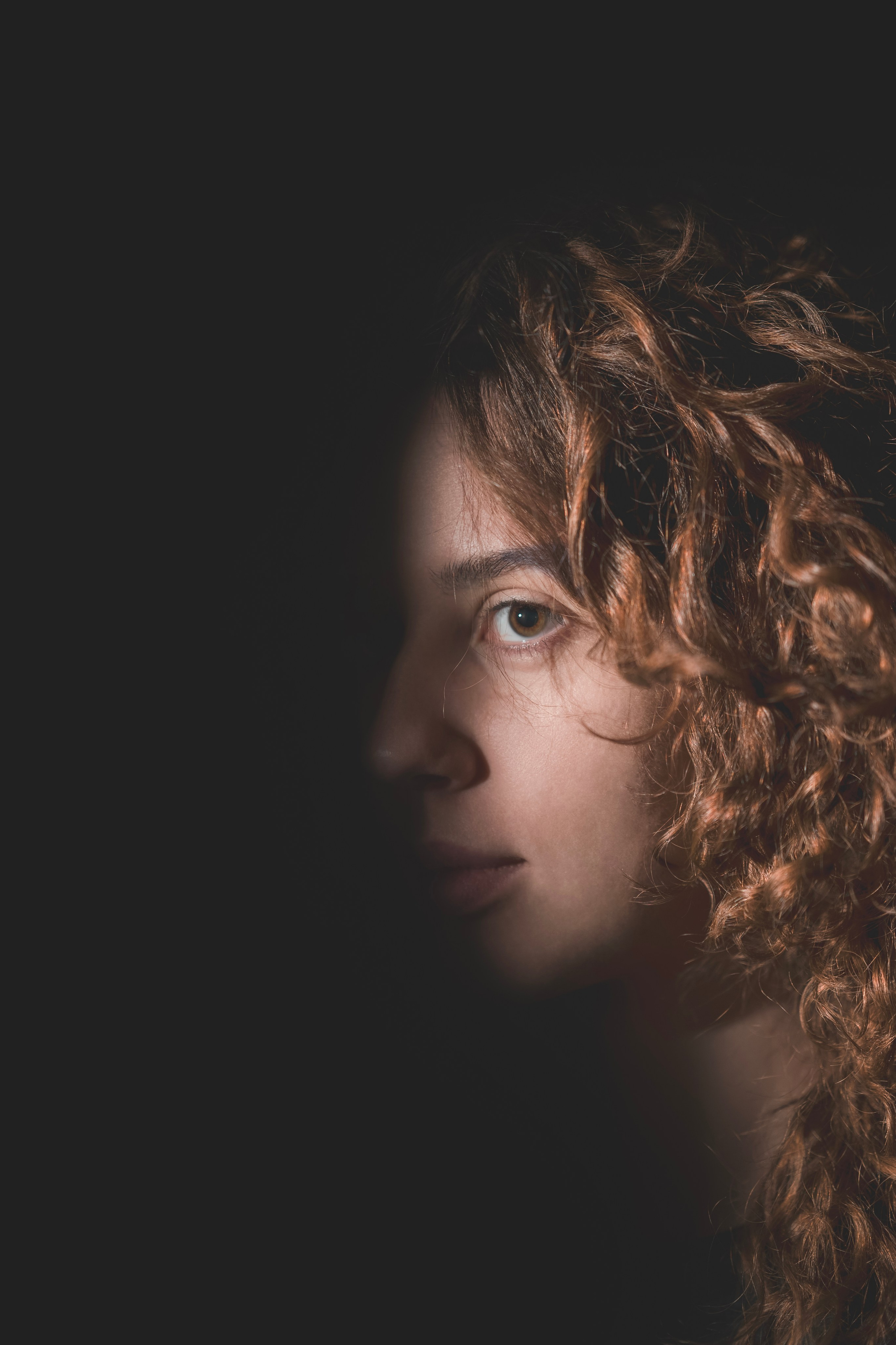 Портретный фотограф в Москве Владислав Каданцев