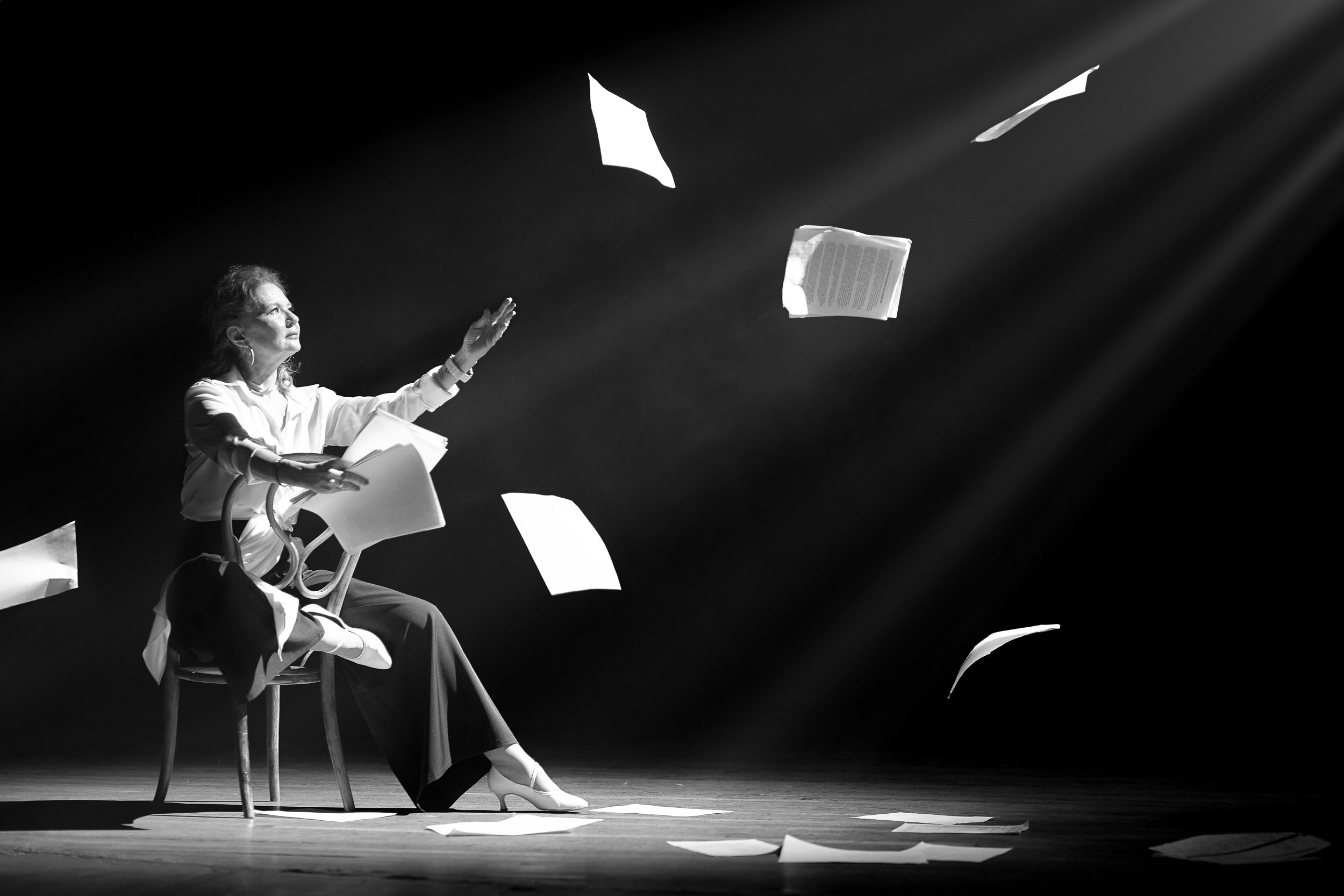 Деловая фотосъемка, предметная, студийный портрет. Рекламная фотосессия. ФОТОуслуги для бизнеса, имиджевая фото-видео съемка. Фотограф, фотопроекты Михаила Семенова в Ярославле. Фотошкола