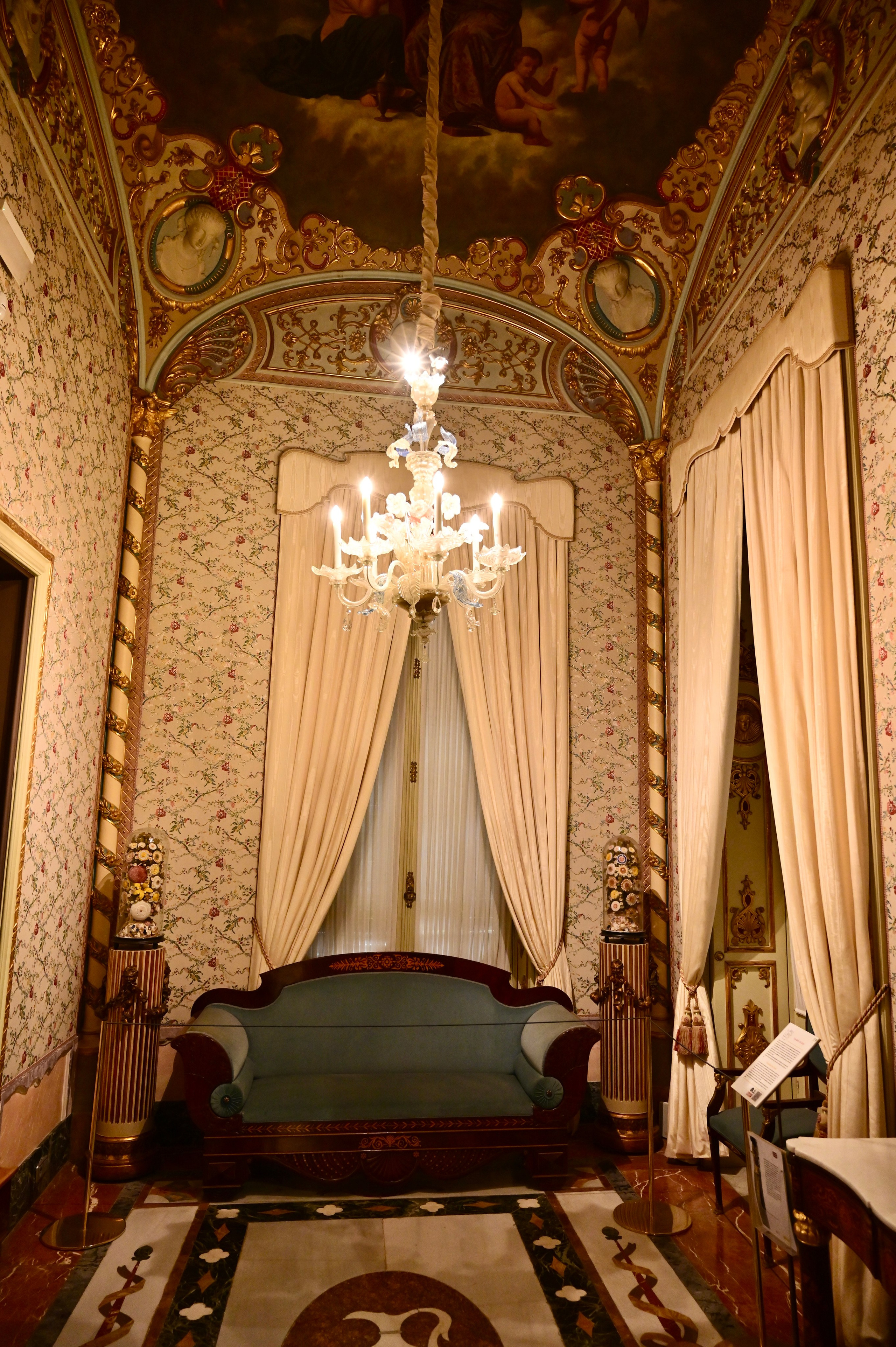 Дворец маркиза Дос Агуас. Гид и фотограф в Валенсии Новиков Михаил