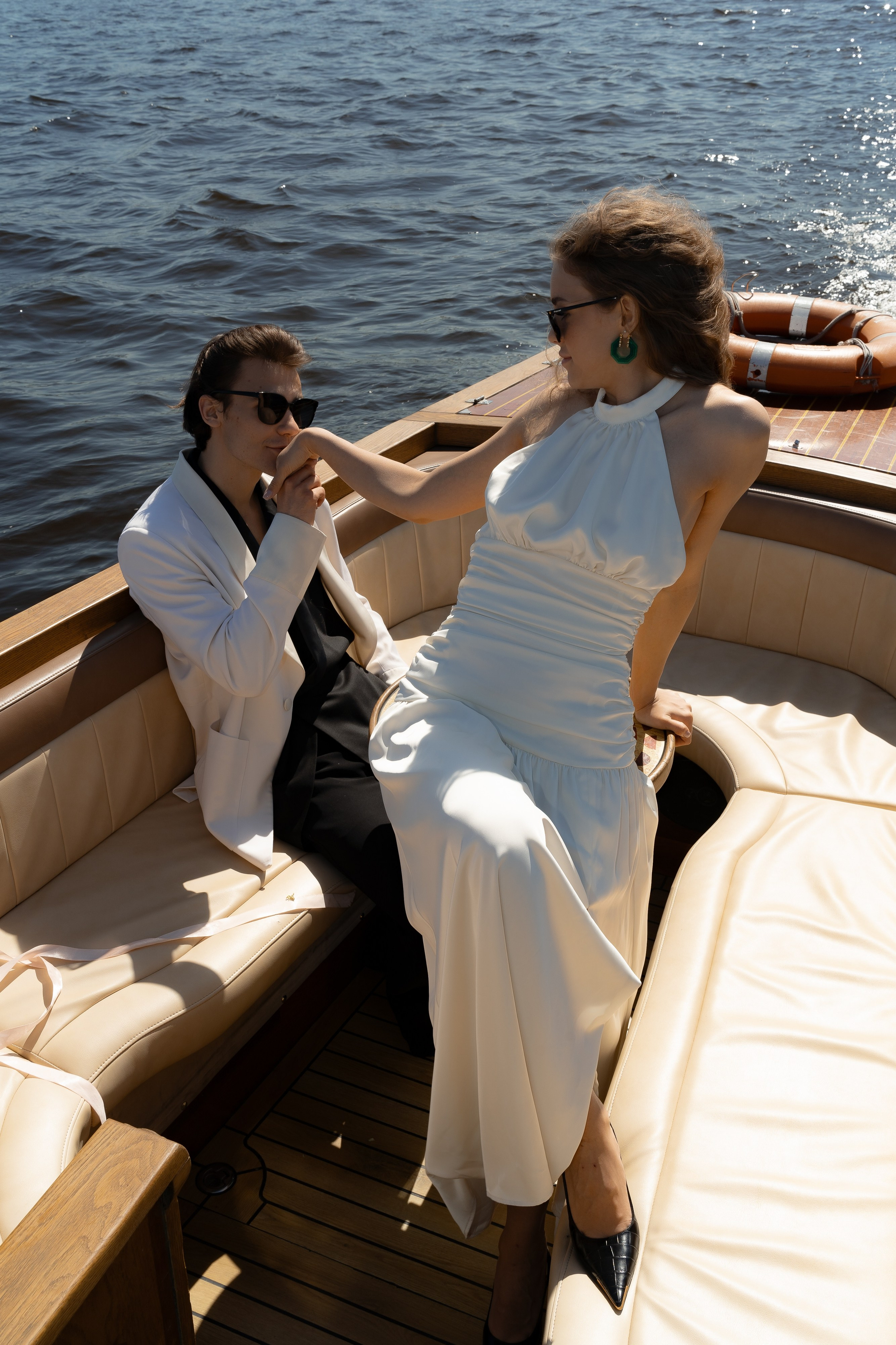 Свадебная прогулка на катере