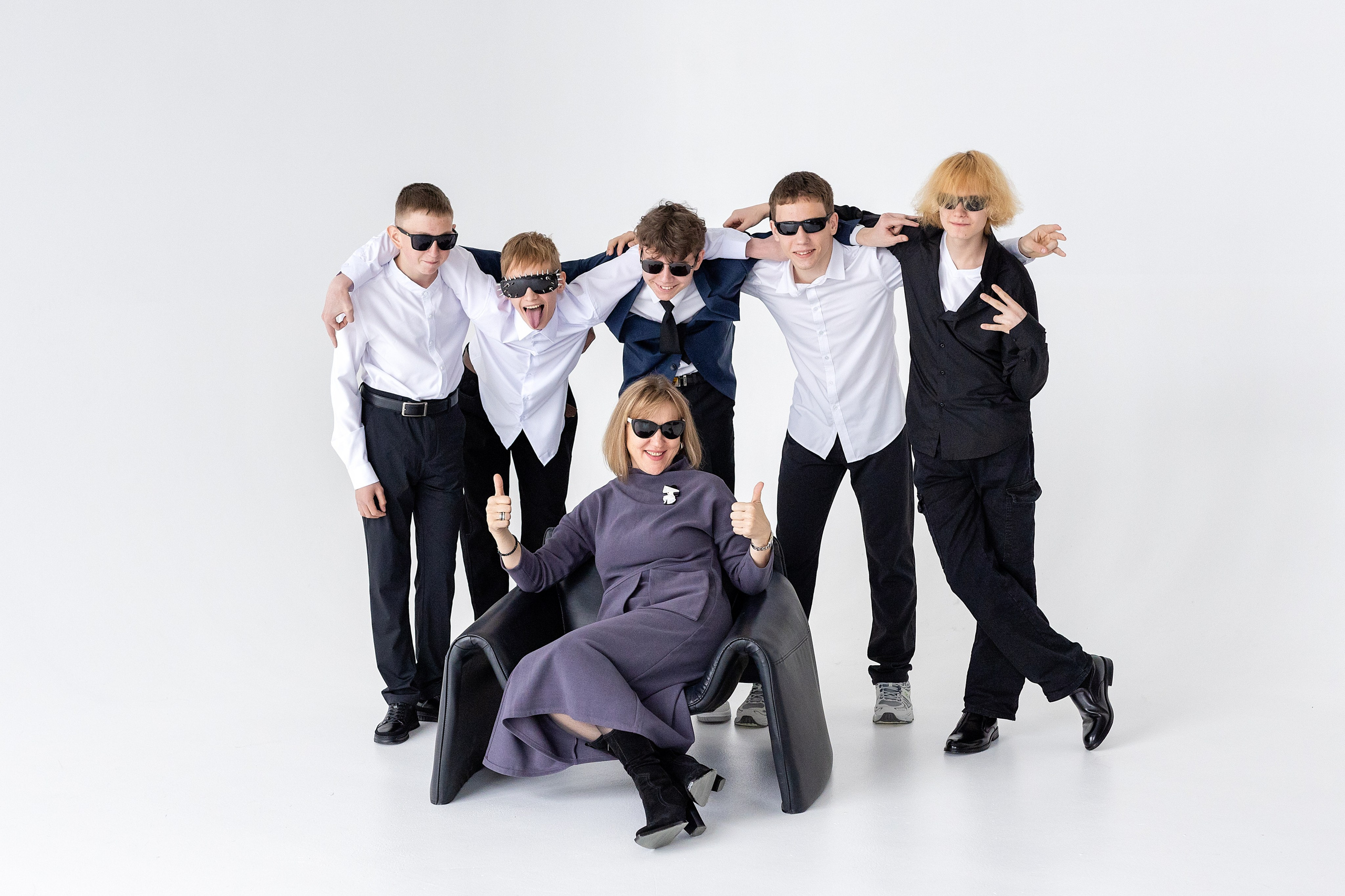 69 Школа, 9 класс. Стильный выпускной альбом Владивосток фотограф Вероника Мигачева