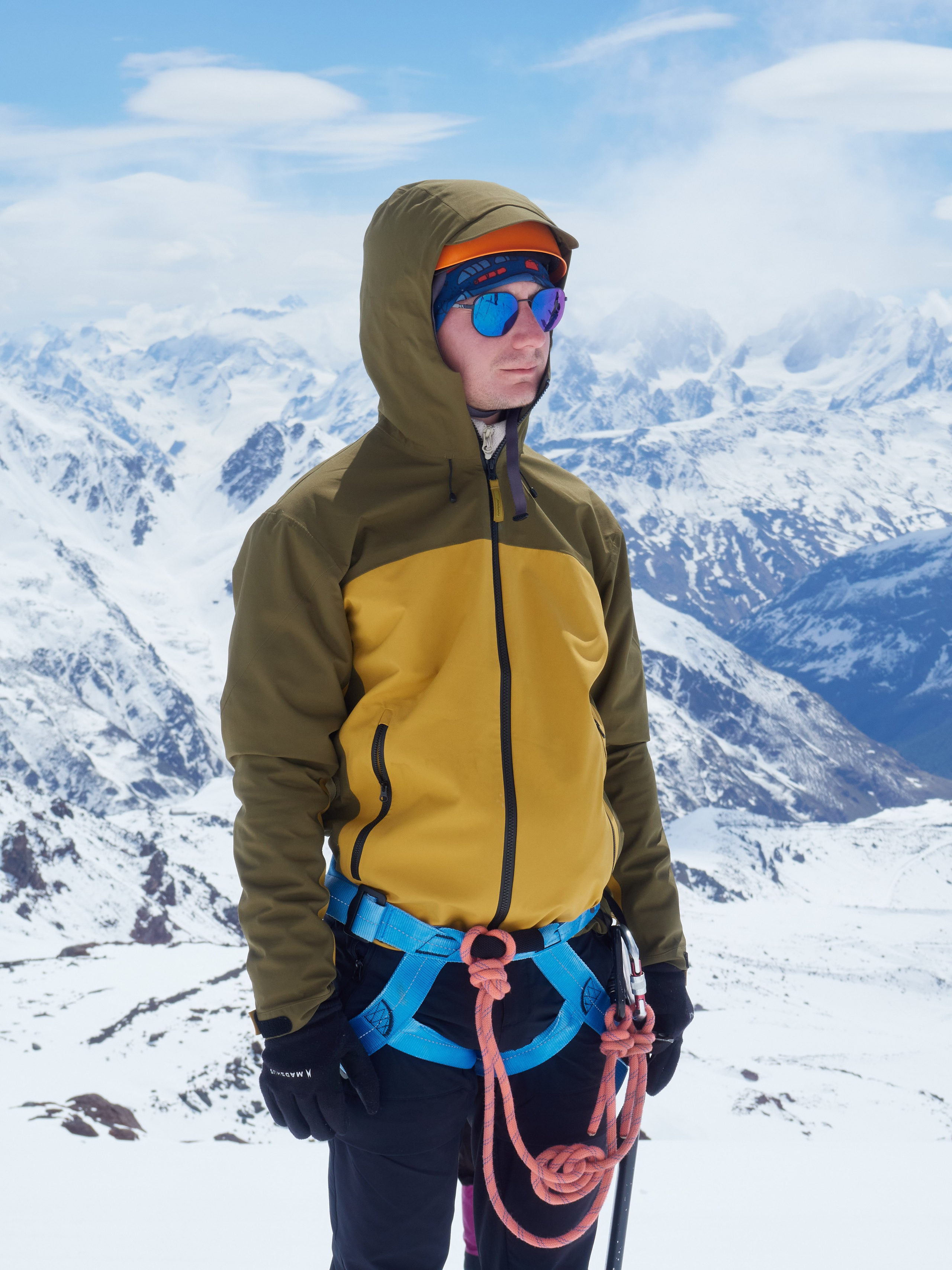 Снежно-ледовые занятия на высоте 3750. Горный, высотный Фотограф на Эльбрусе Георгий